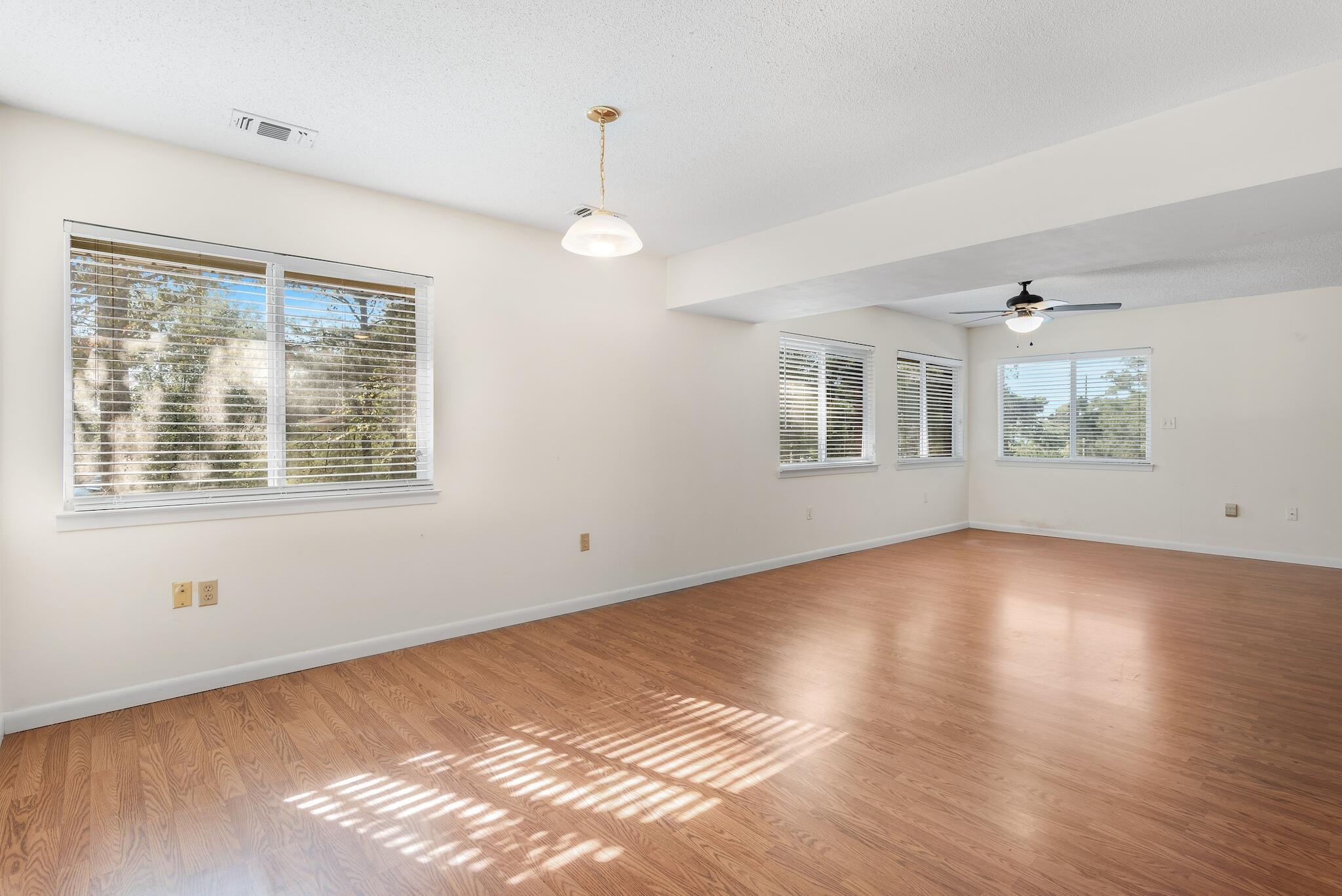 EDGEWATER VILLAGE NORTH - Residential