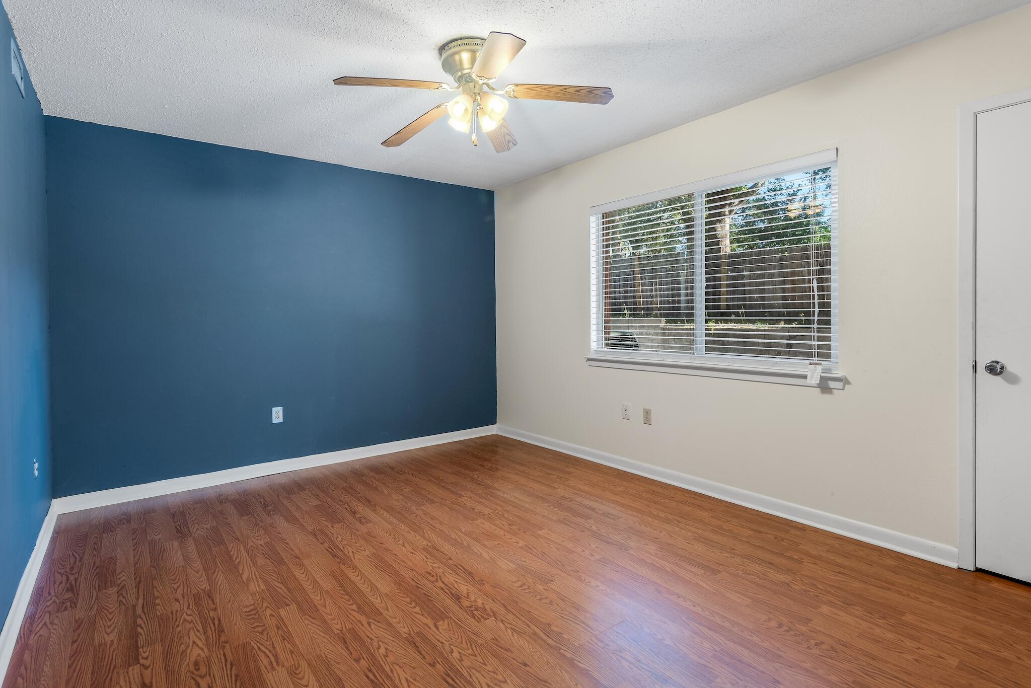 EDGEWATER VILLAGE NORTH - Residential