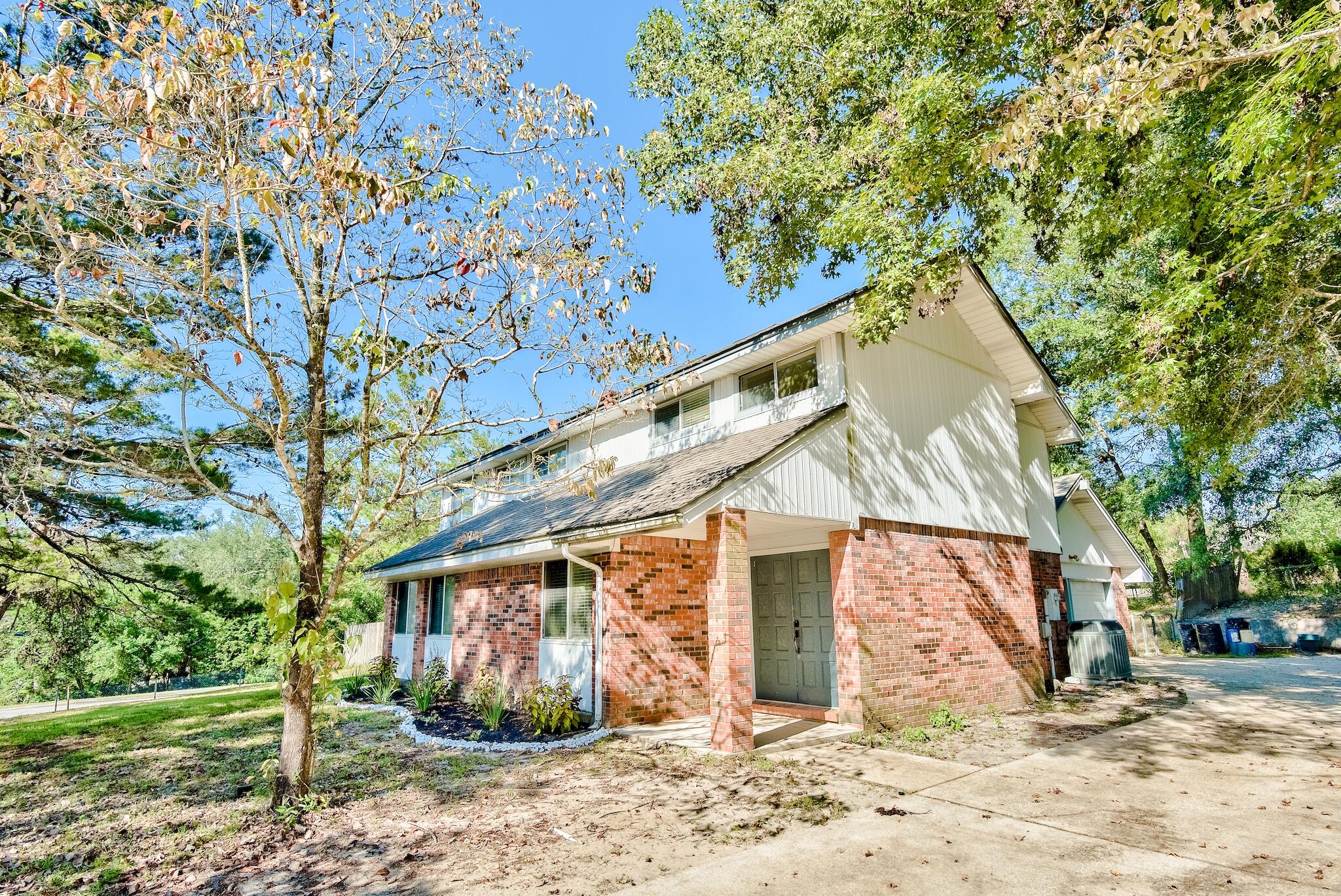 EDGEWATER VILLAGE NORTH - Residential