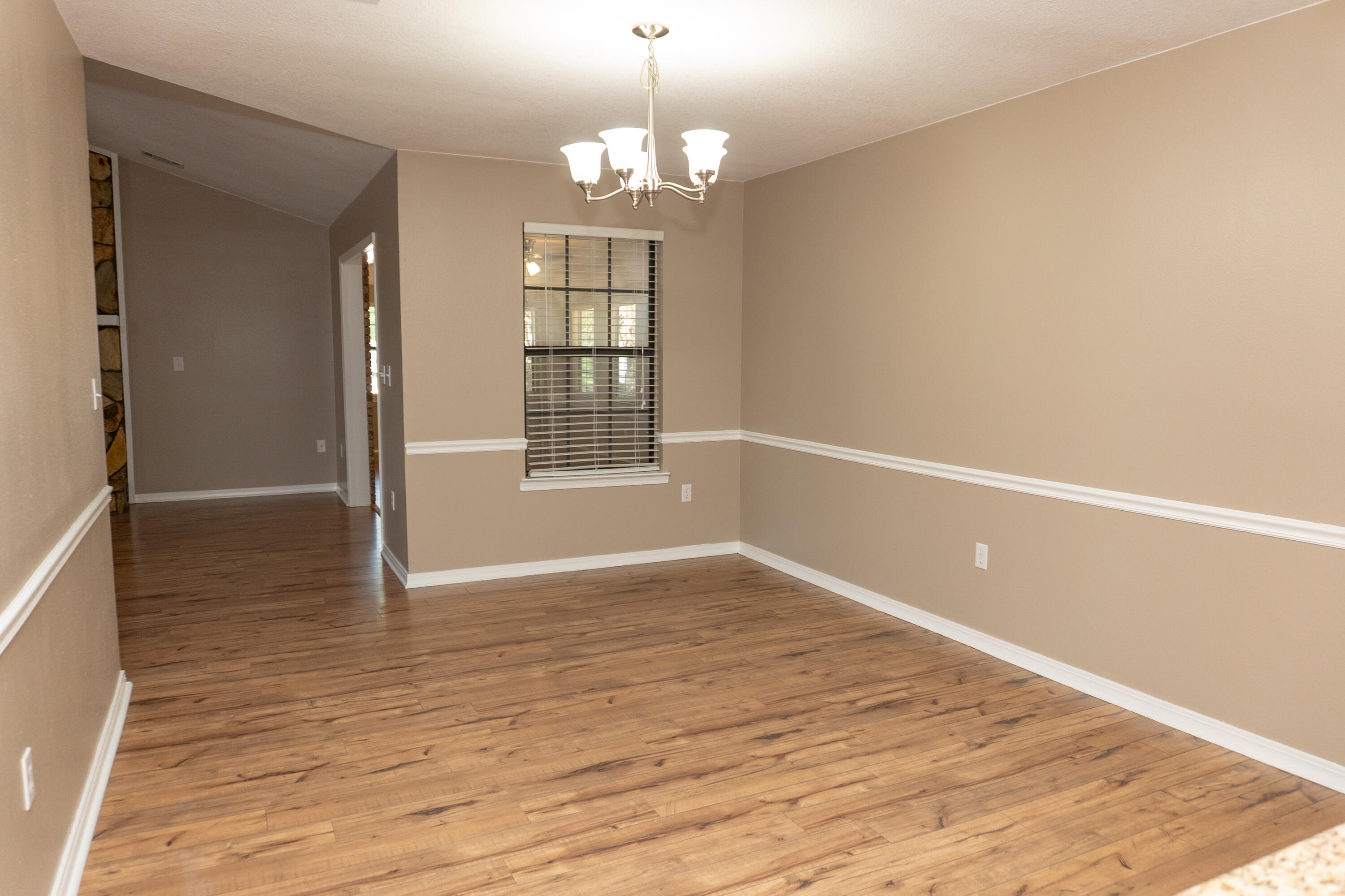 COUNTRYVIEW ESTATES - Residential Lease