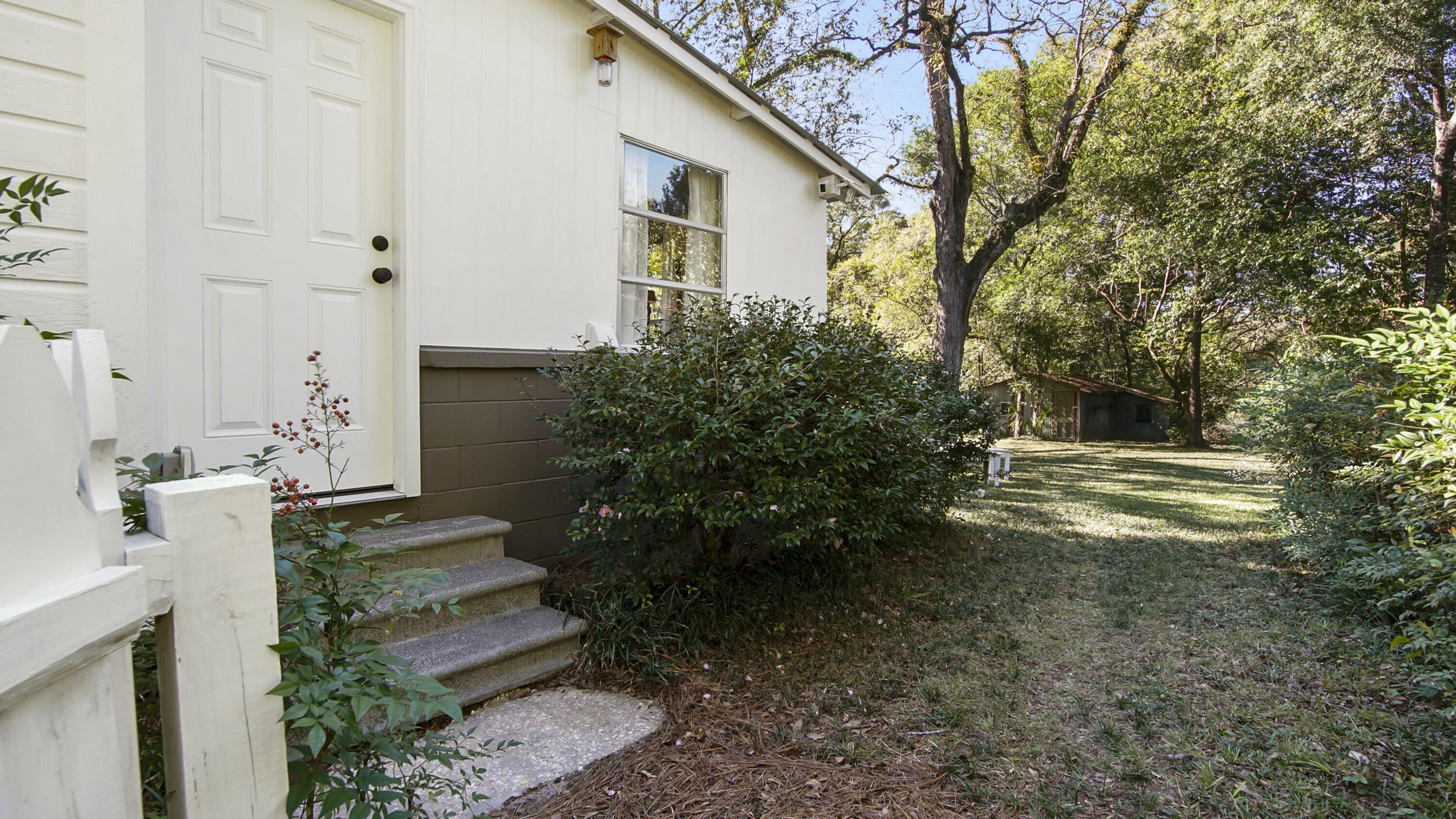 TOWN OF DEFUNIAK SPRINGS - Residential