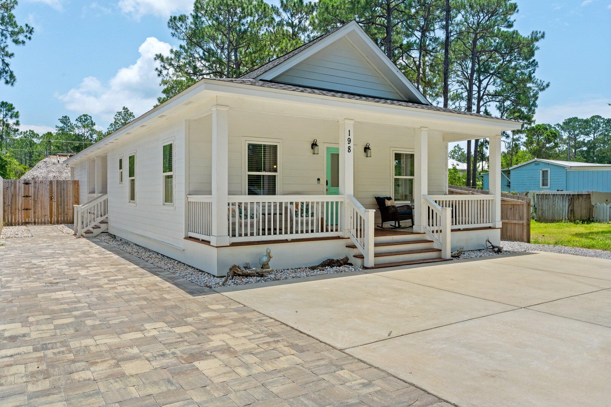 TOWN OF SANTA ROSA - Residential
