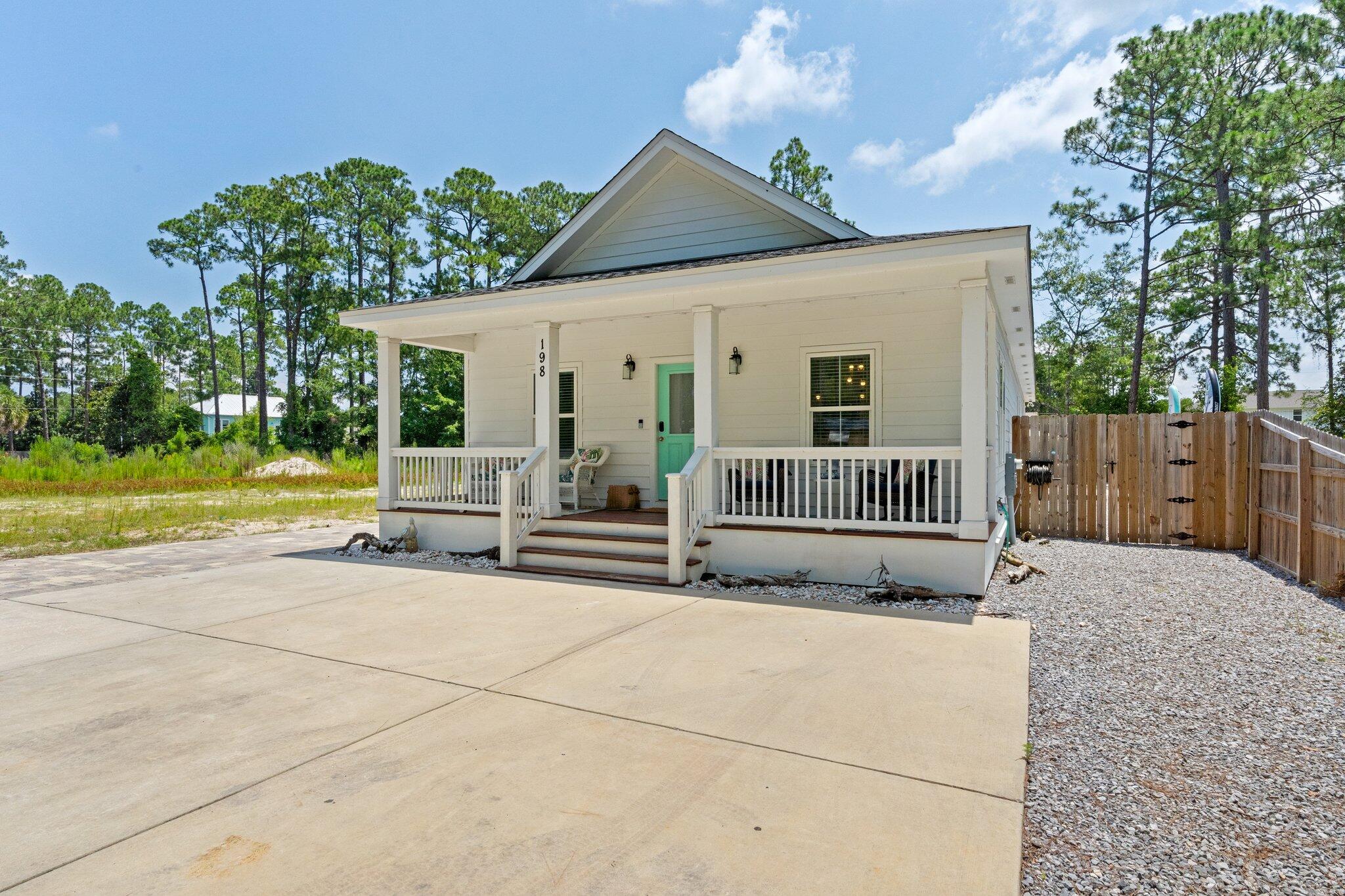 TOWN OF SANTA ROSA - Residential