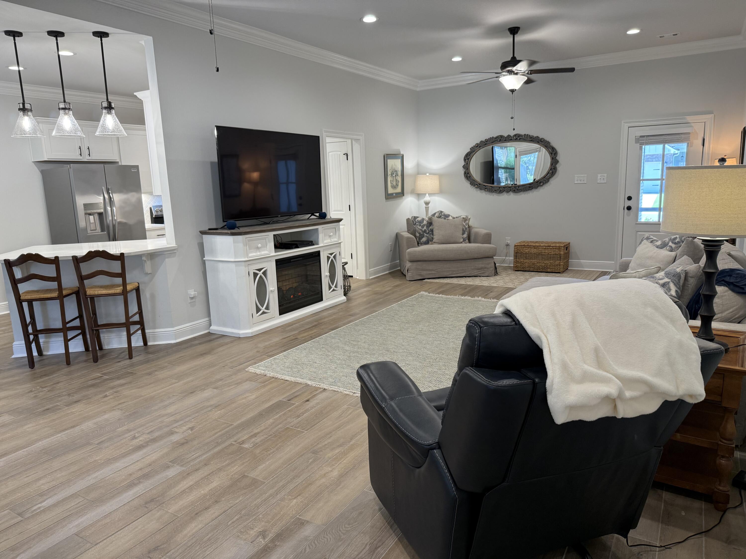 HAMMOCK BAY - Residential