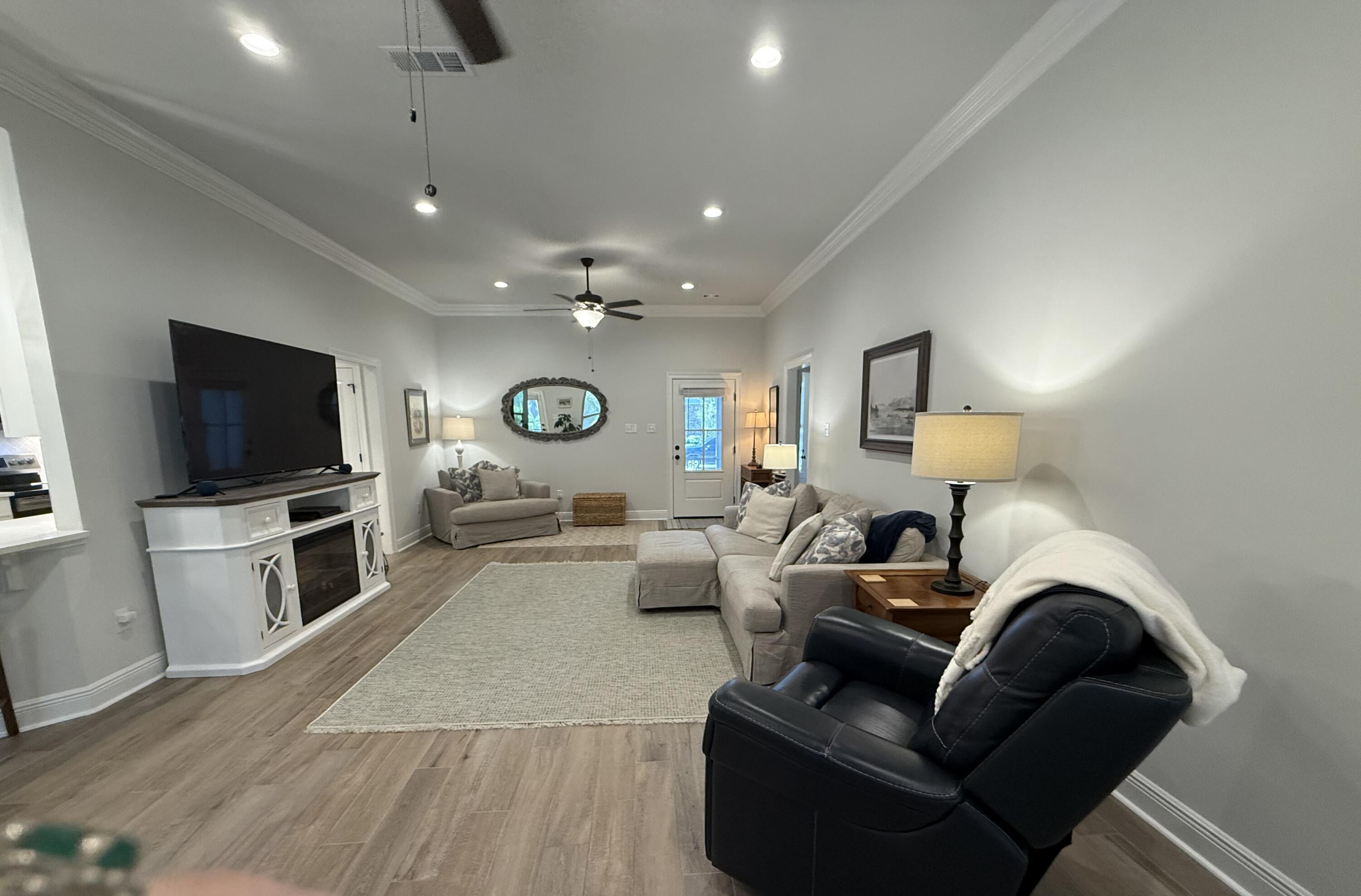 HAMMOCK BAY - Residential