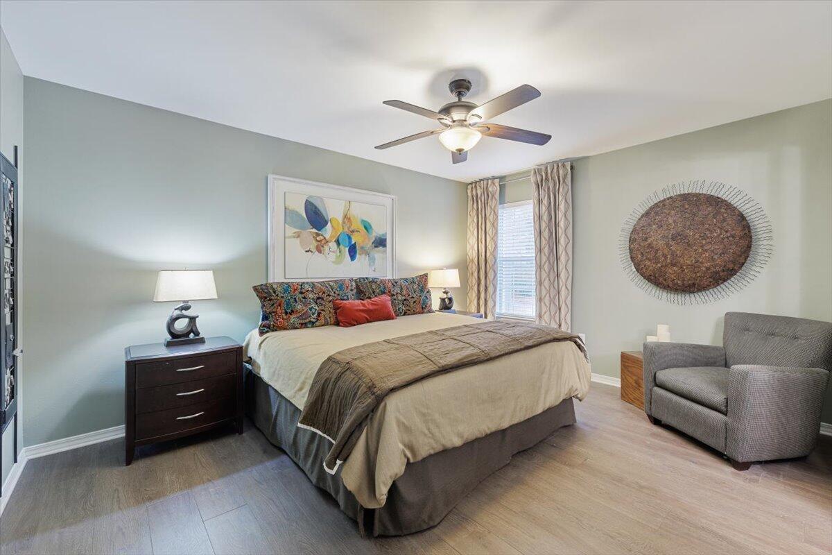 SEAGROVE VILLAGE 7TH ADD - Residential