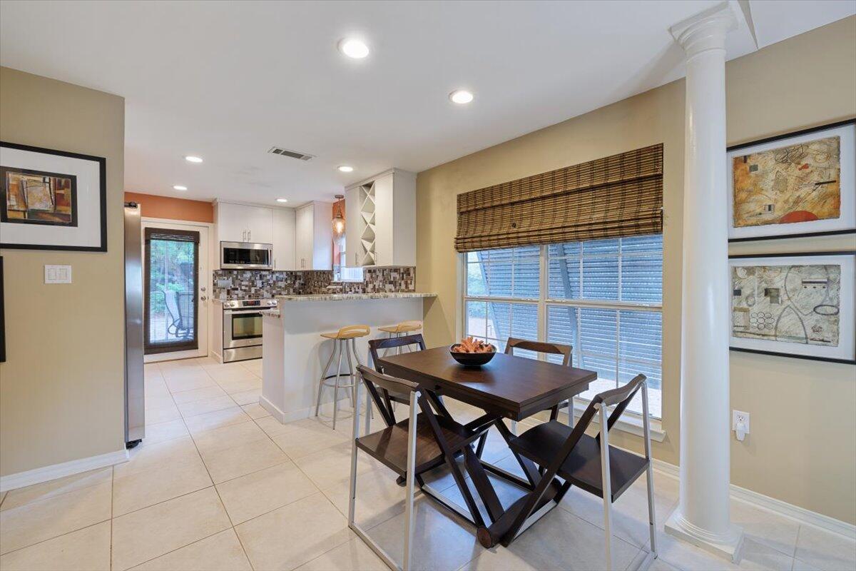 SEAGROVE VILLAGE 7TH ADD - Residential