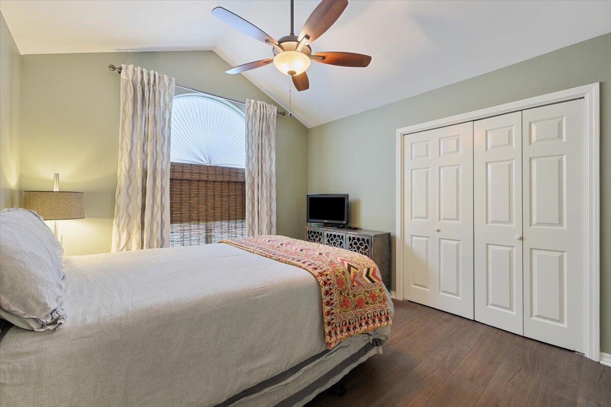 SEAGROVE VILLAGE 7TH ADD - Residential