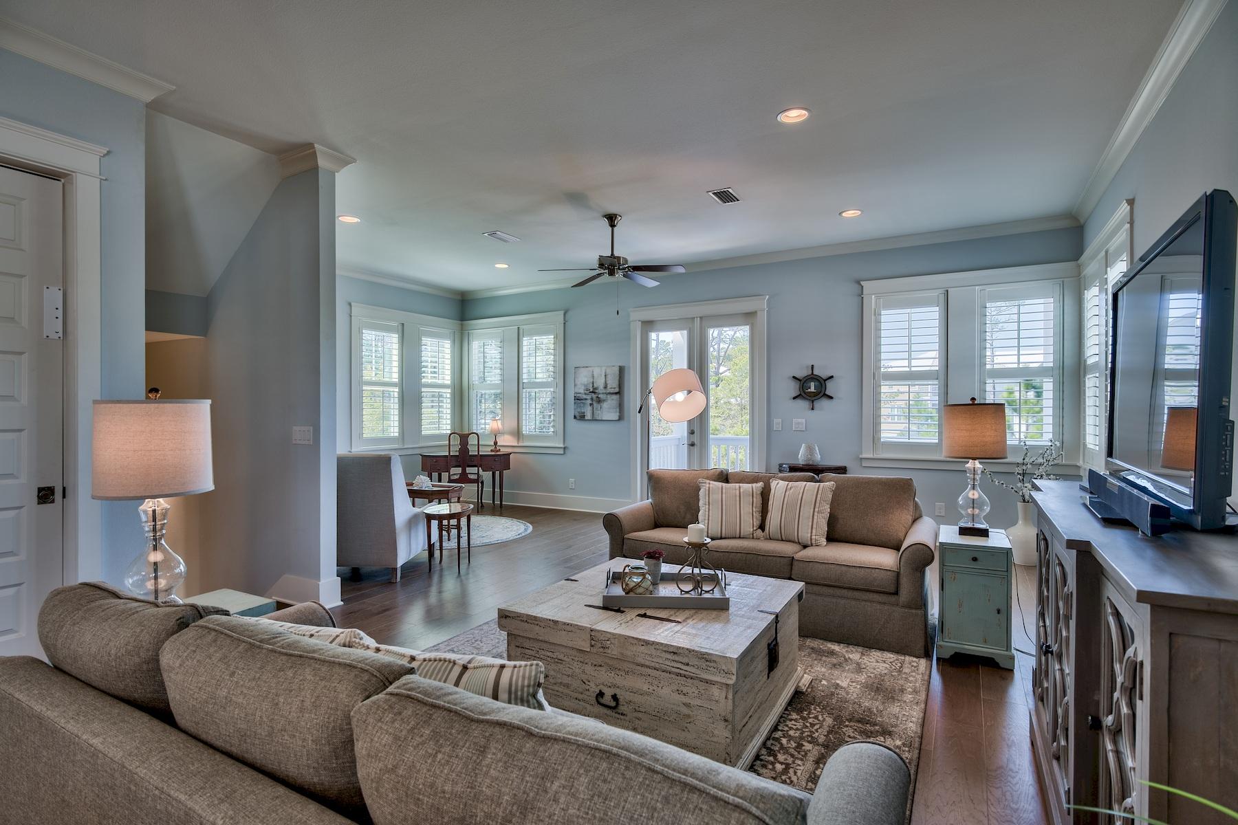 HIGHLAND PARKS - Residential