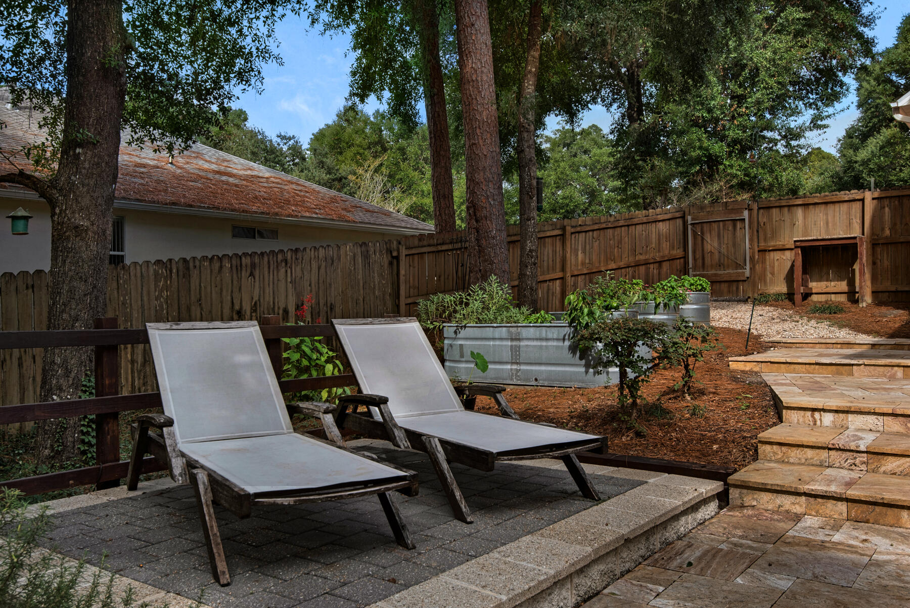 ROCKY BAYOU COUNTRY CLUB ESTATES 8 - Residential