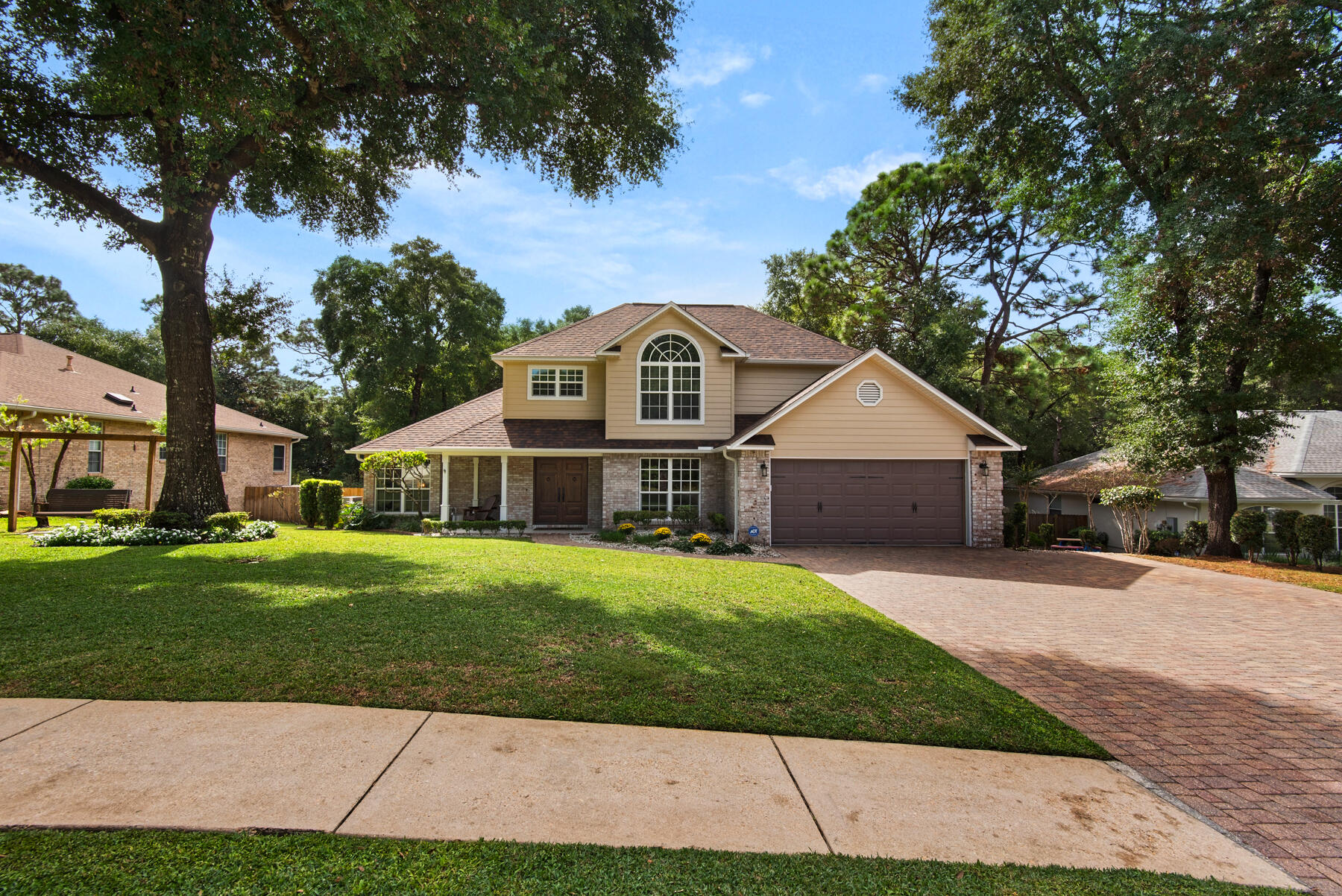ROCKY BAYOU COUNTRY CLUB ESTATES 8 - Residential