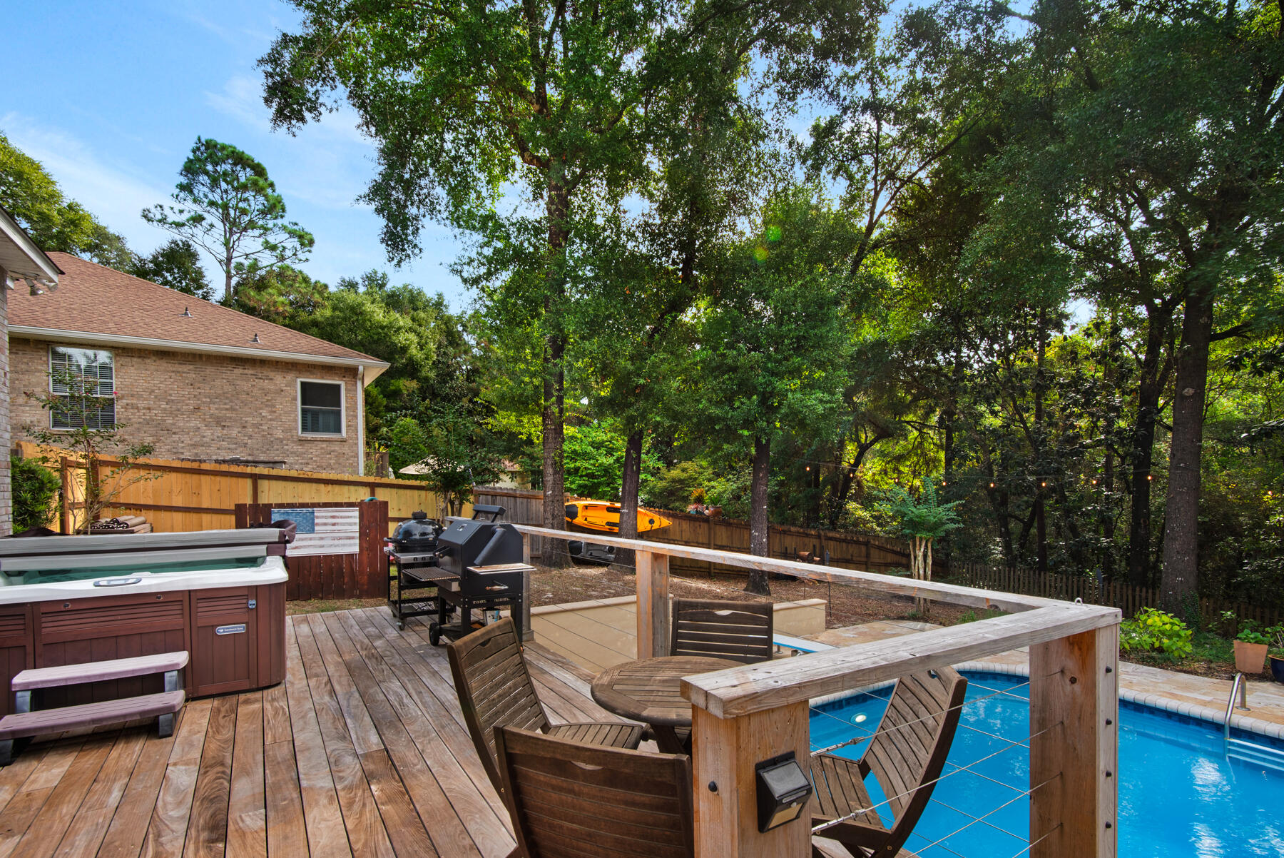 ROCKY BAYOU COUNTRY CLUB ESTATES 8 - Residential