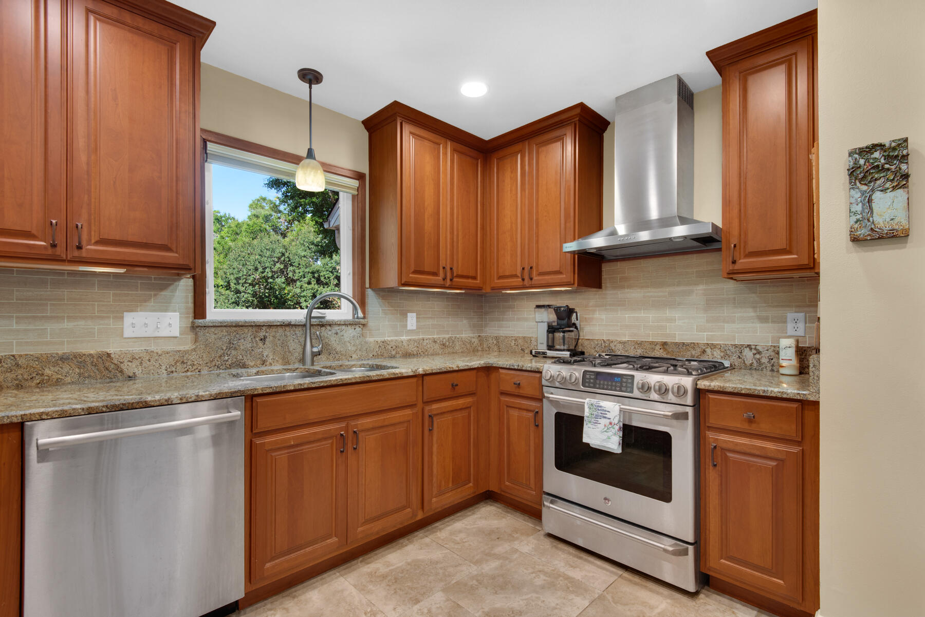 ROCKY BAYOU COUNTRY CLUB ESTATES 8 - Residential