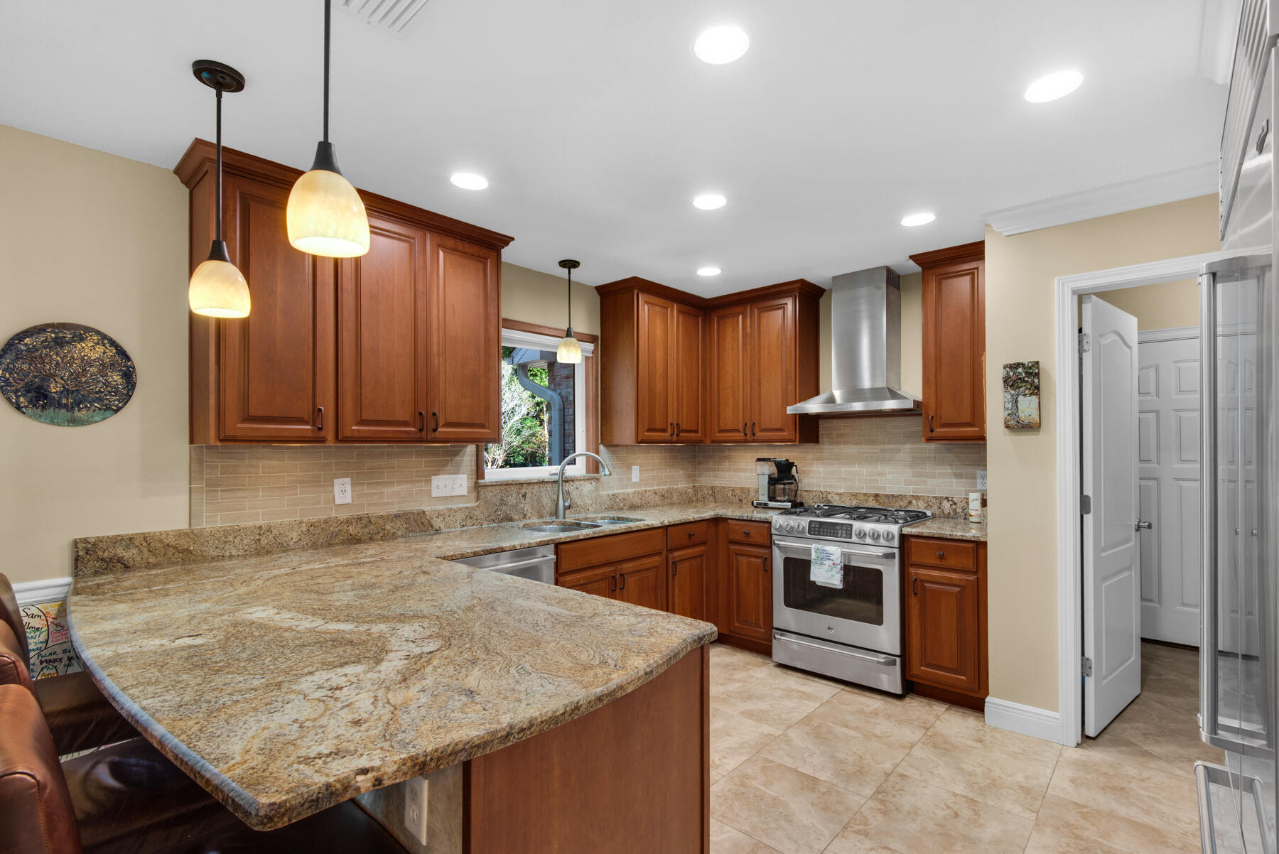 ROCKY BAYOU COUNTRY CLUB ESTATES 8 - Residential