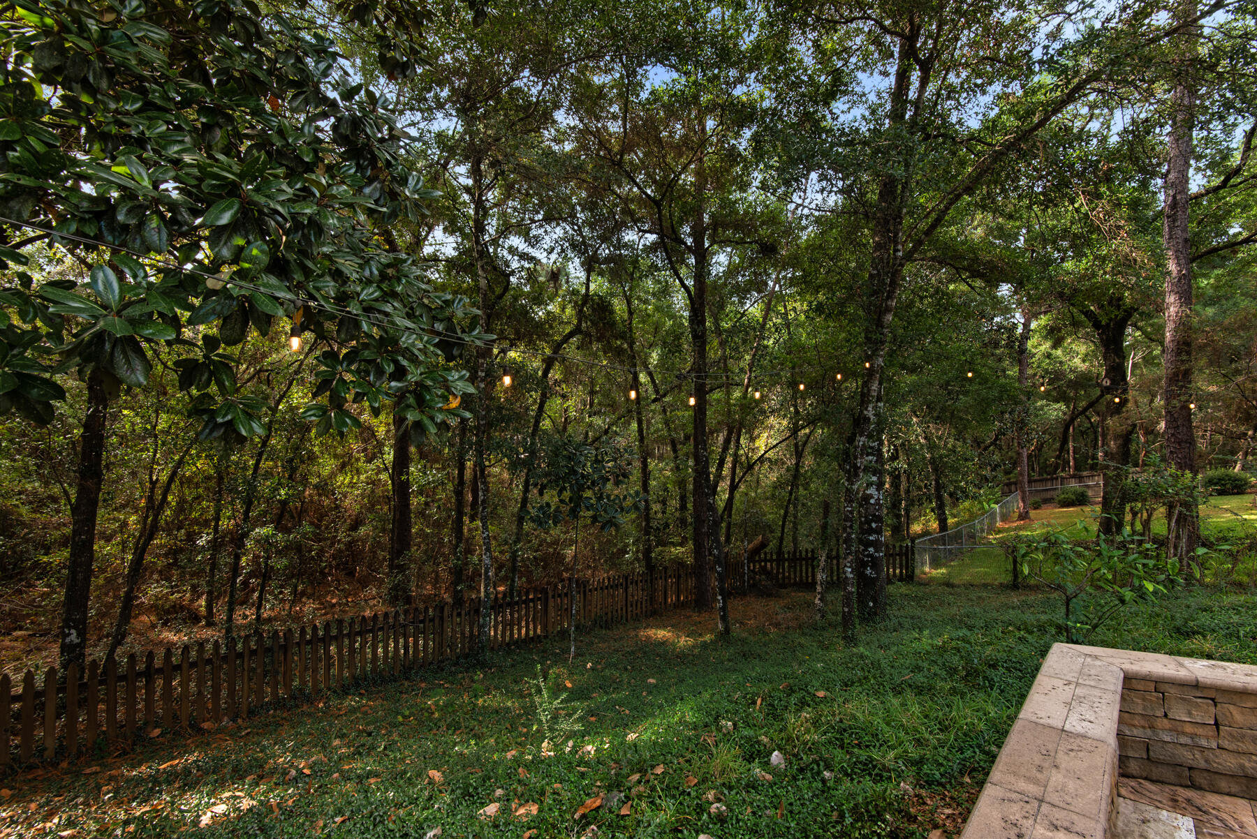 ROCKY BAYOU COUNTRY CLUB ESTATES 8 - Residential