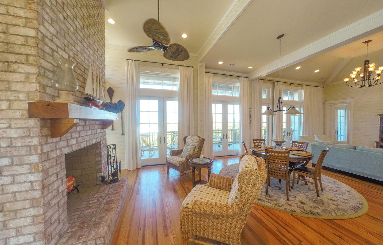 GULF TRACE - Residential