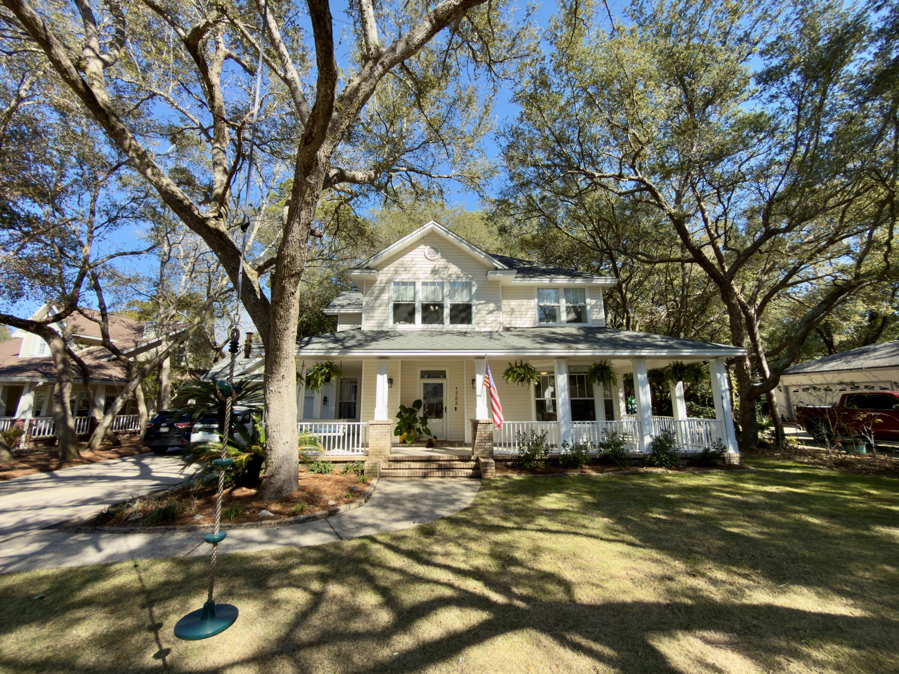 VILLAGE OF BOLTON AT BLUEWATER BAY - Residential