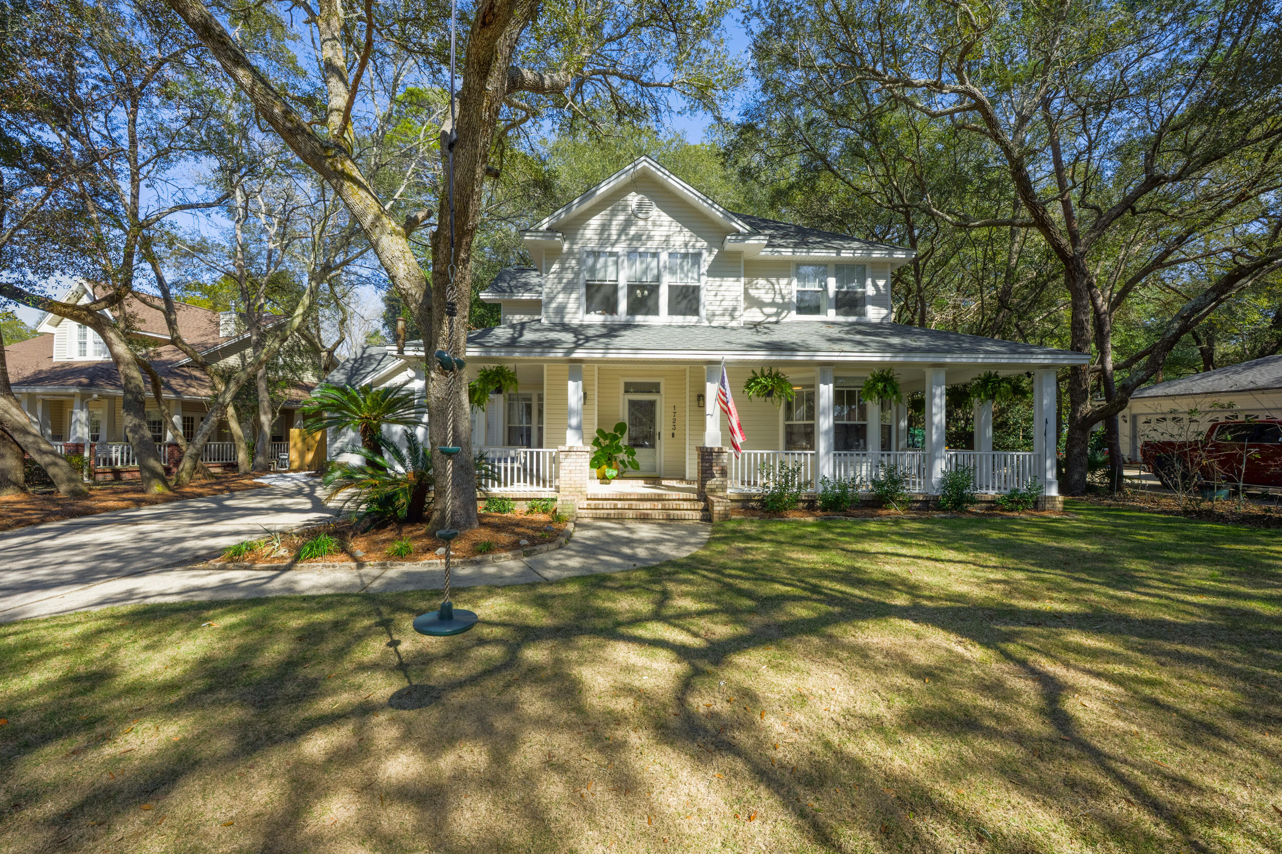 VILLAGE OF BOLTON AT BLUEWATER BAY - Residential