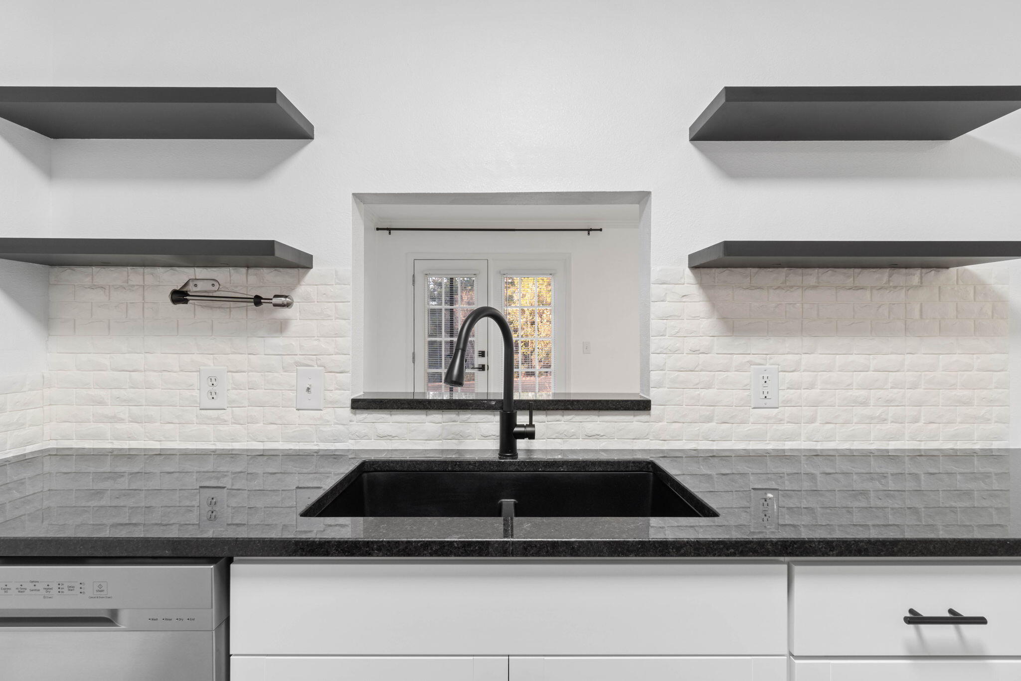 EAGLES LANDING S/D - Residential Lease