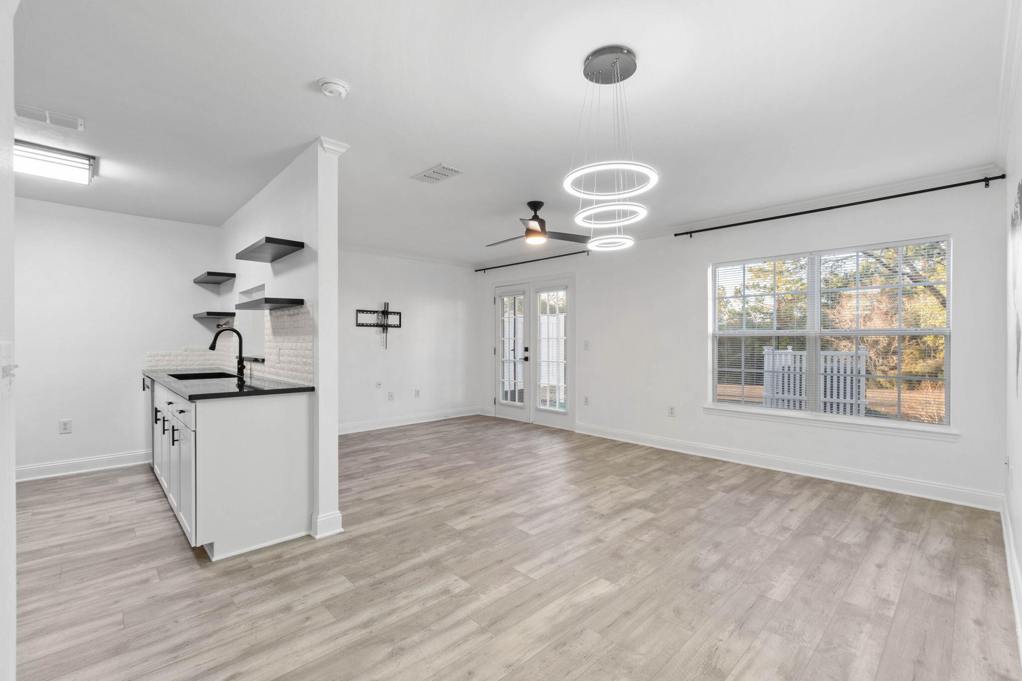 EAGLES LANDING S/D - Residential Lease