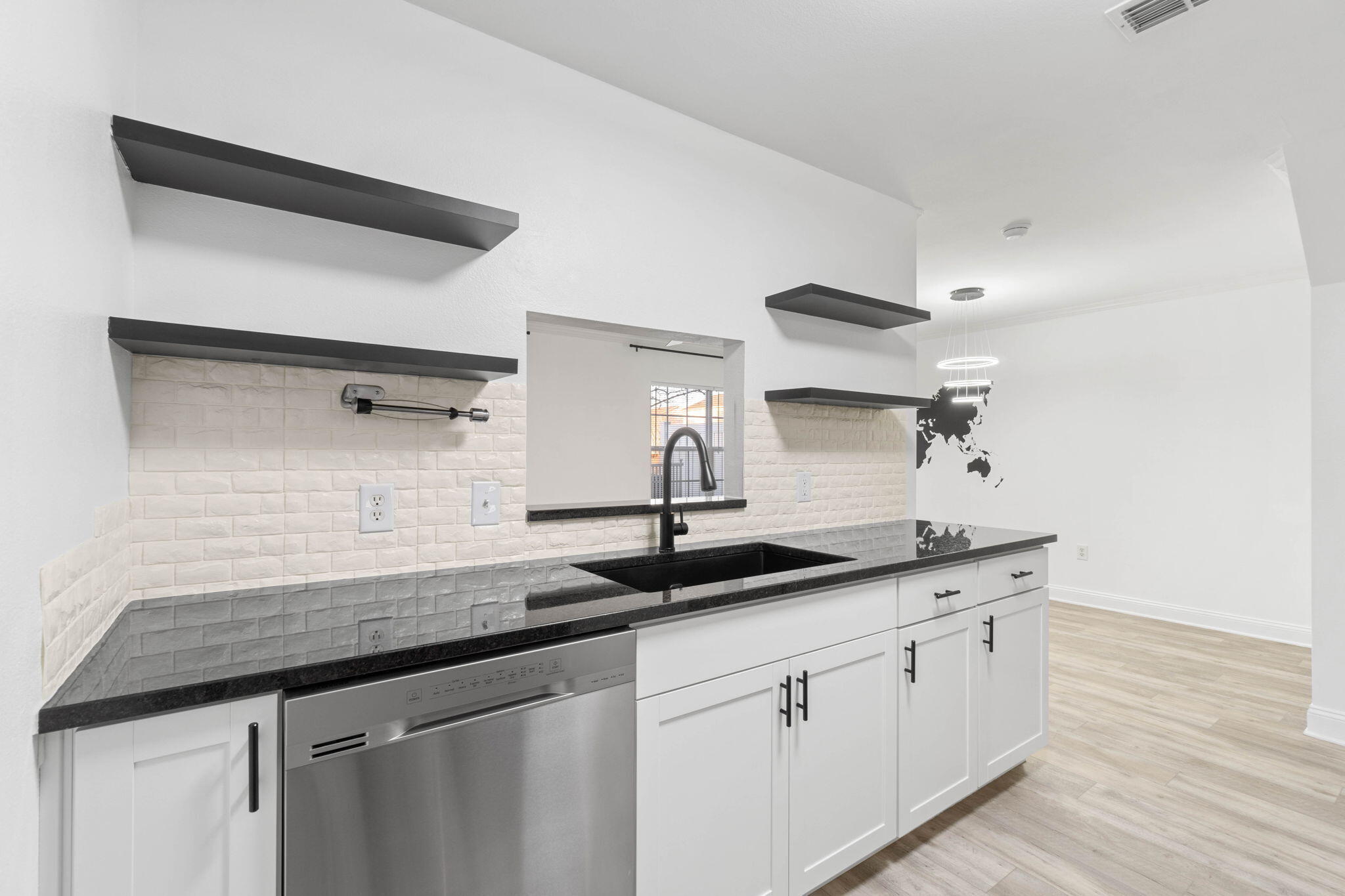 EAGLES LANDING S/D - Residential Lease