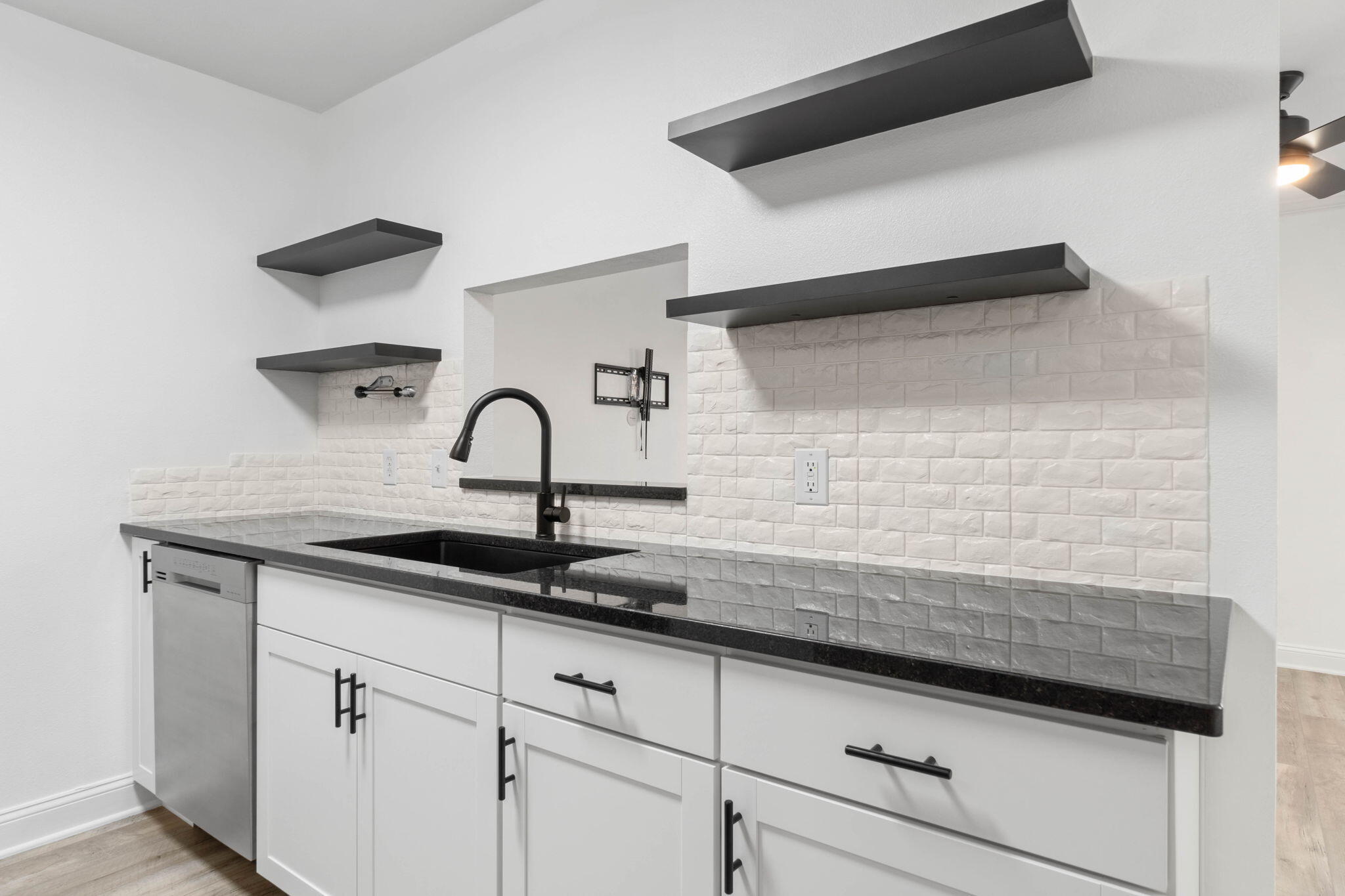 EAGLES LANDING S/D - Residential Lease