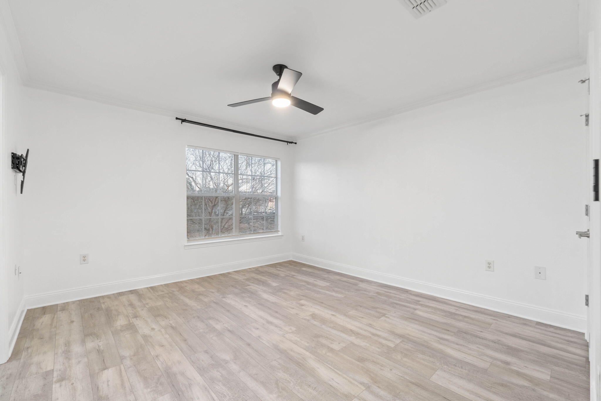 EAGLES LANDING S/D - Residential Lease