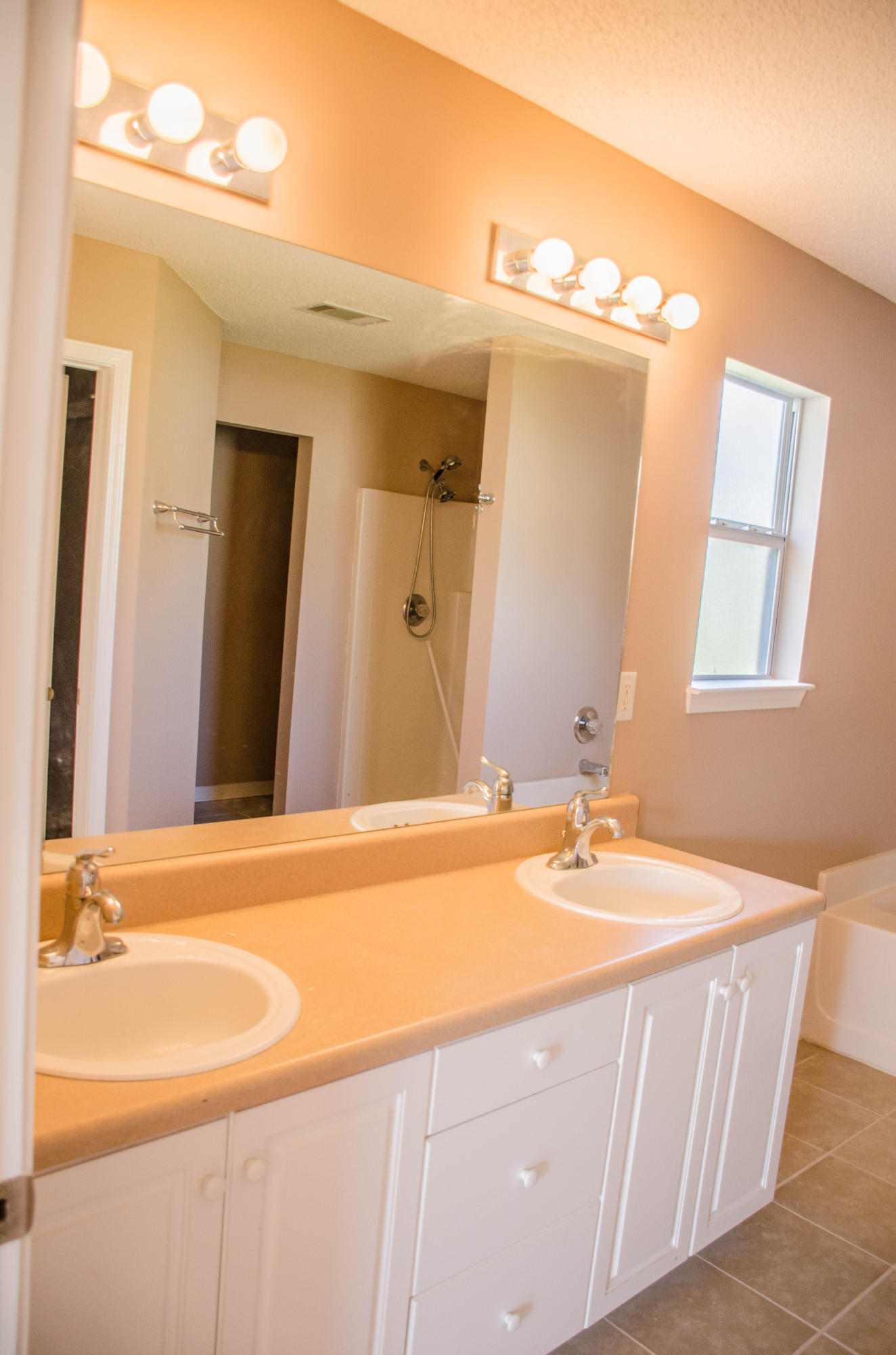 WESTVIEW ESTATES PH 1 - Residential