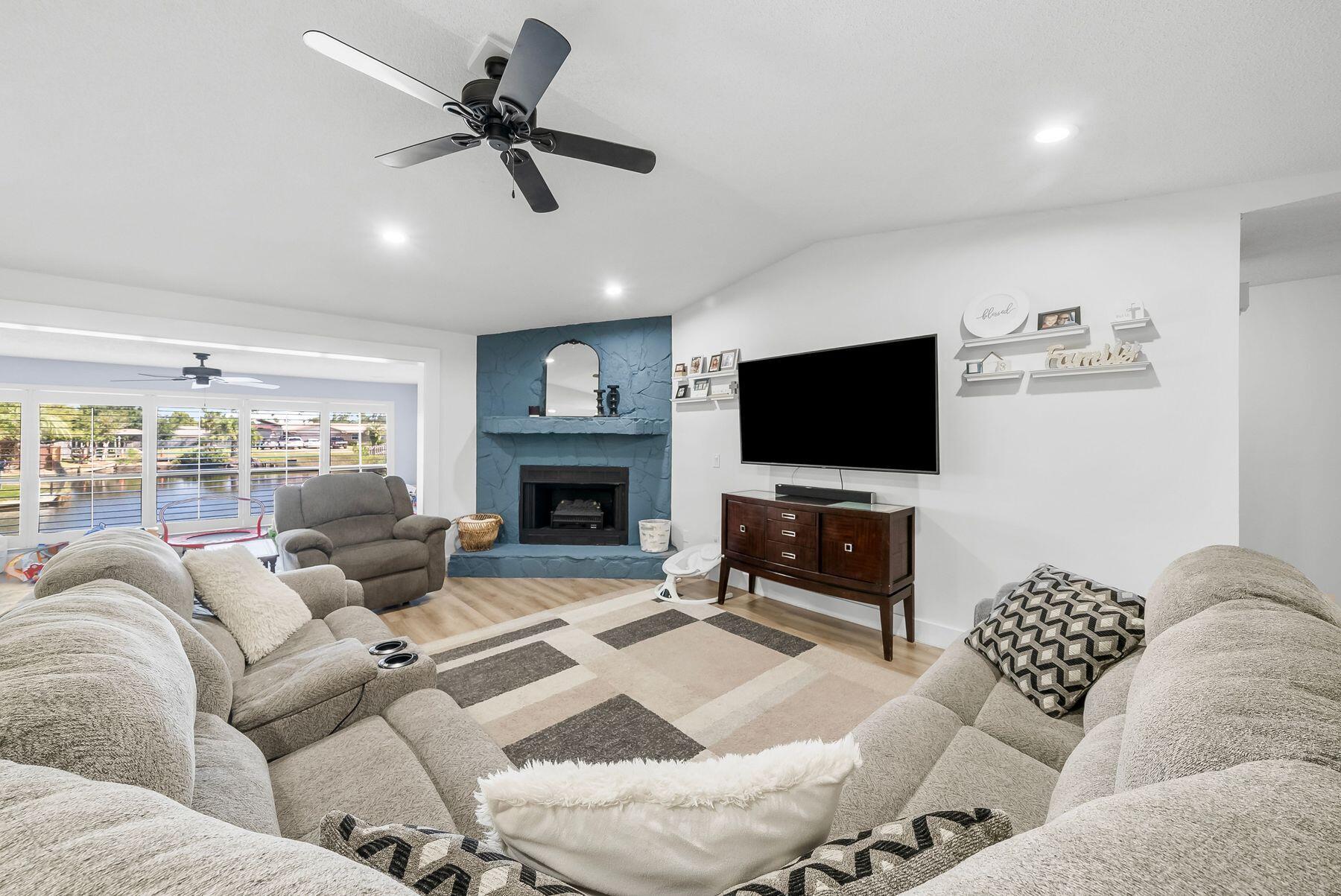 VENETIAN VILLA - Residential