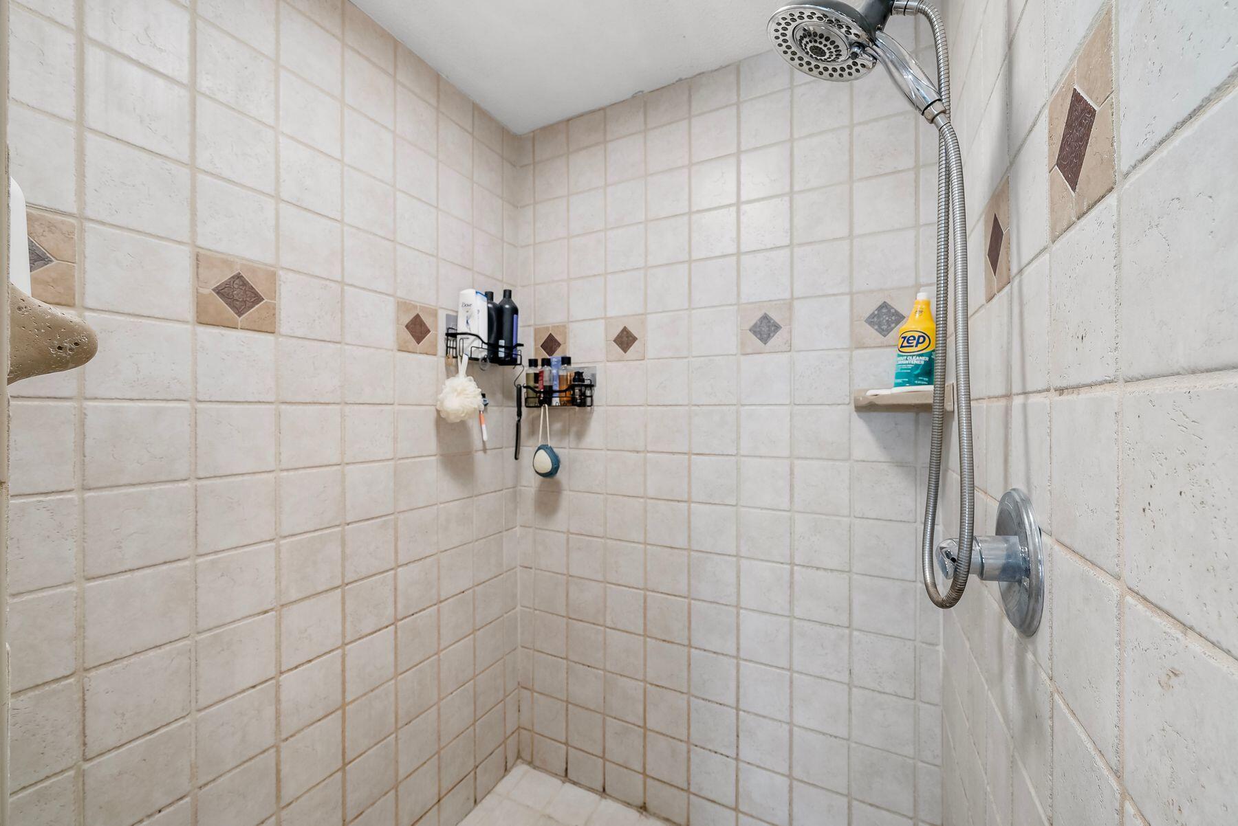 VENETIAN VILLA - Residential