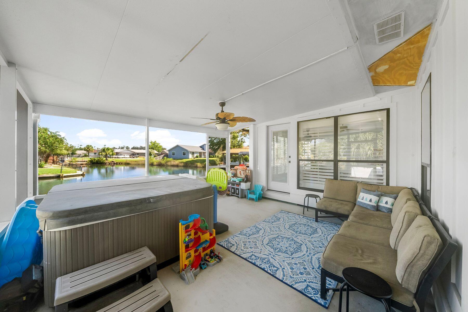 VENETIAN VILLA - Residential