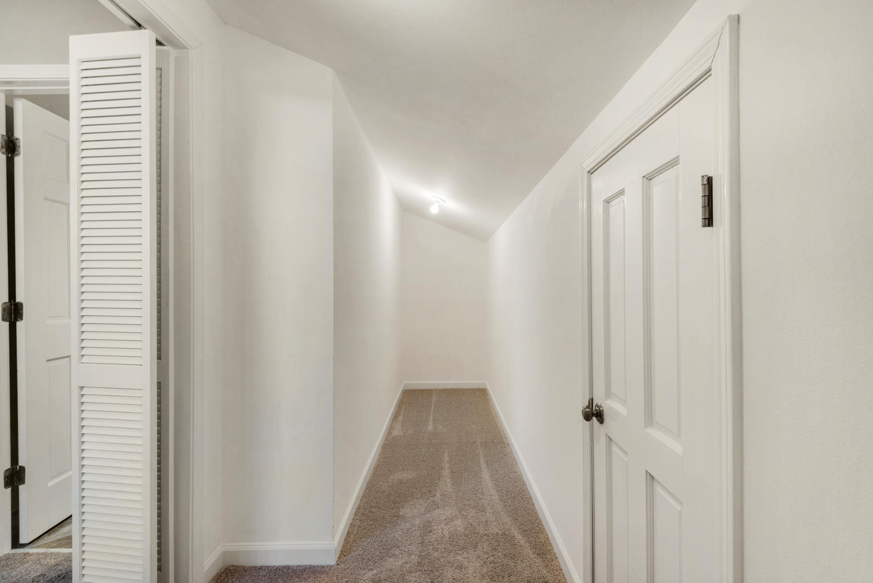 LAKE WAY VILLAS 1 - Residential