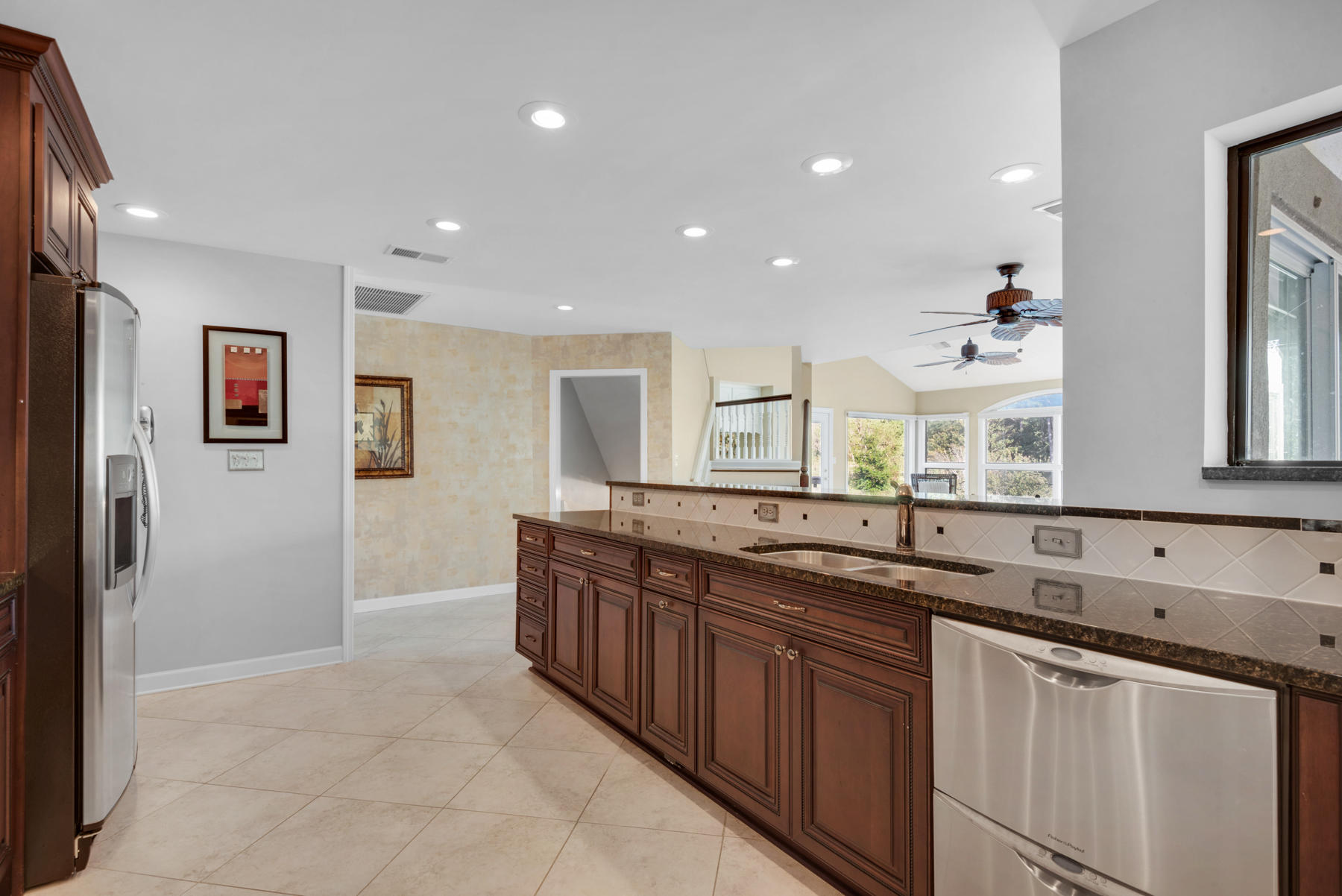 LAKE WAY VILLAS 1 - Residential