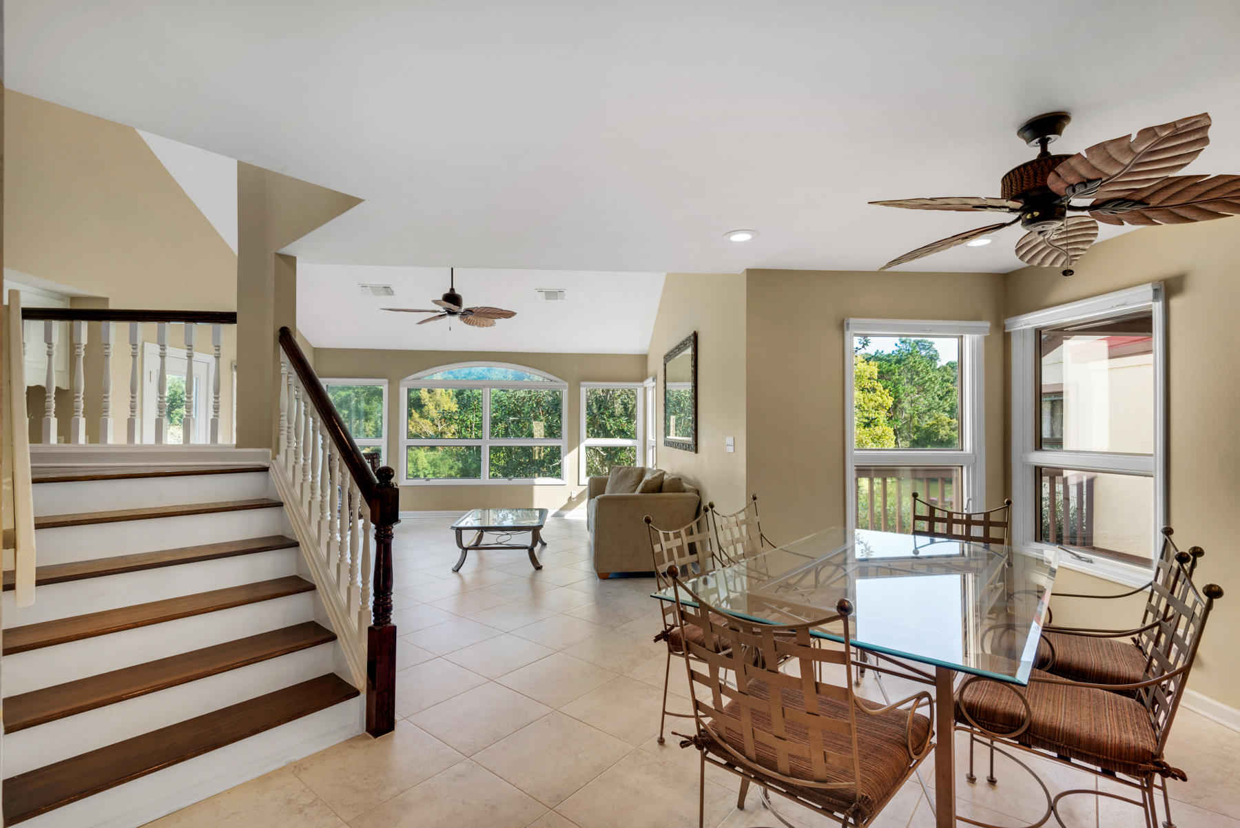 LAKE WAY VILLAS 1 - Residential