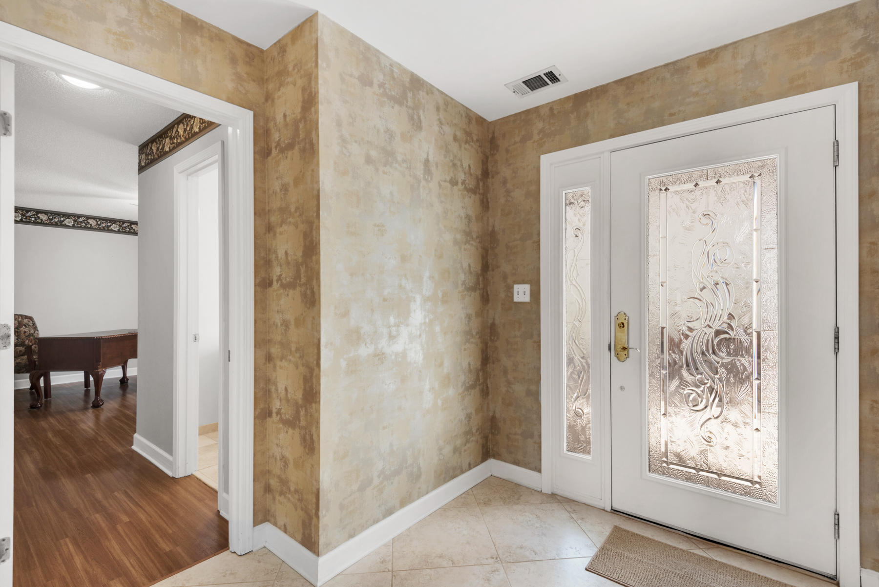 LAKE WAY VILLAS 1 - Residential