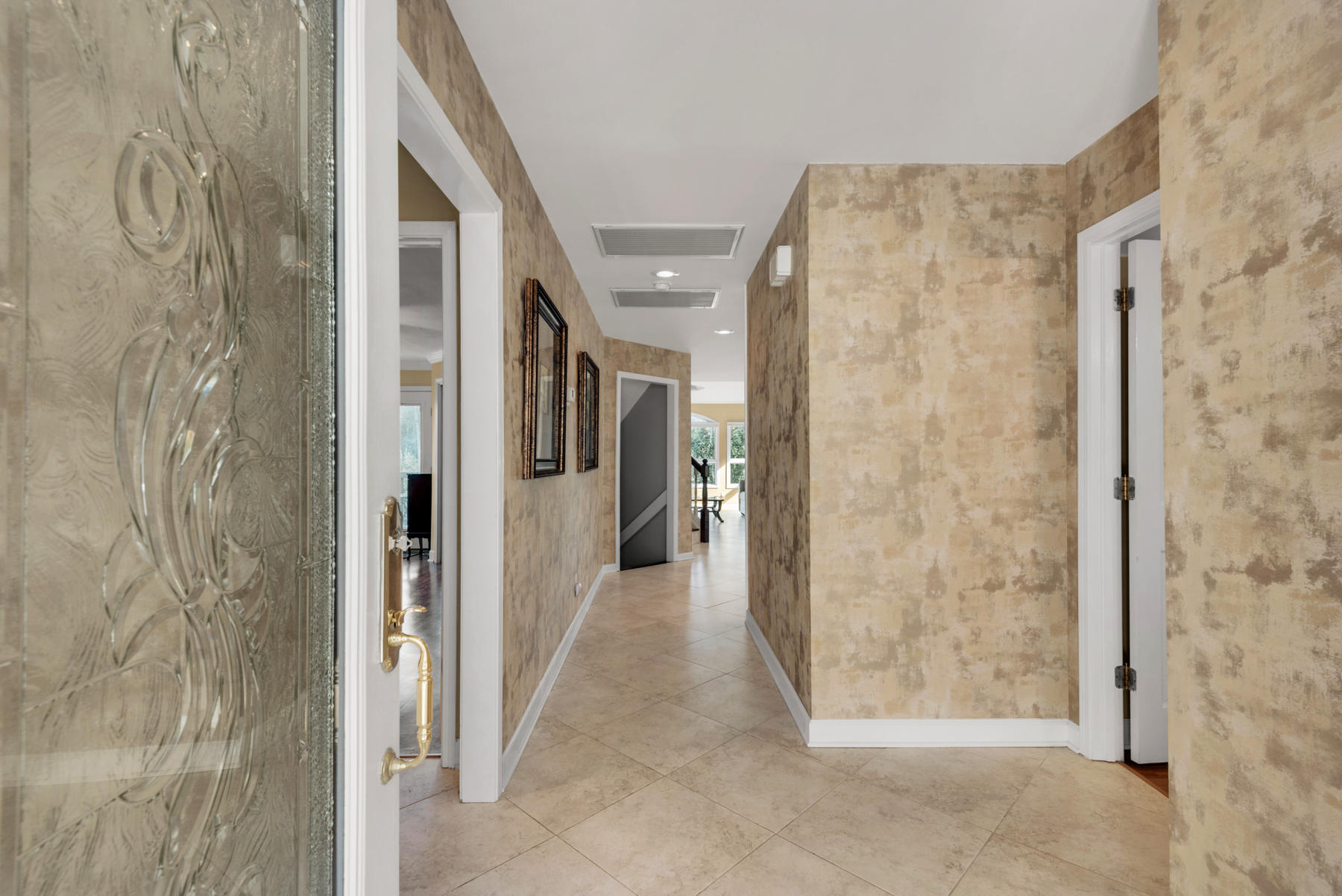 LAKE WAY VILLAS 1 - Residential