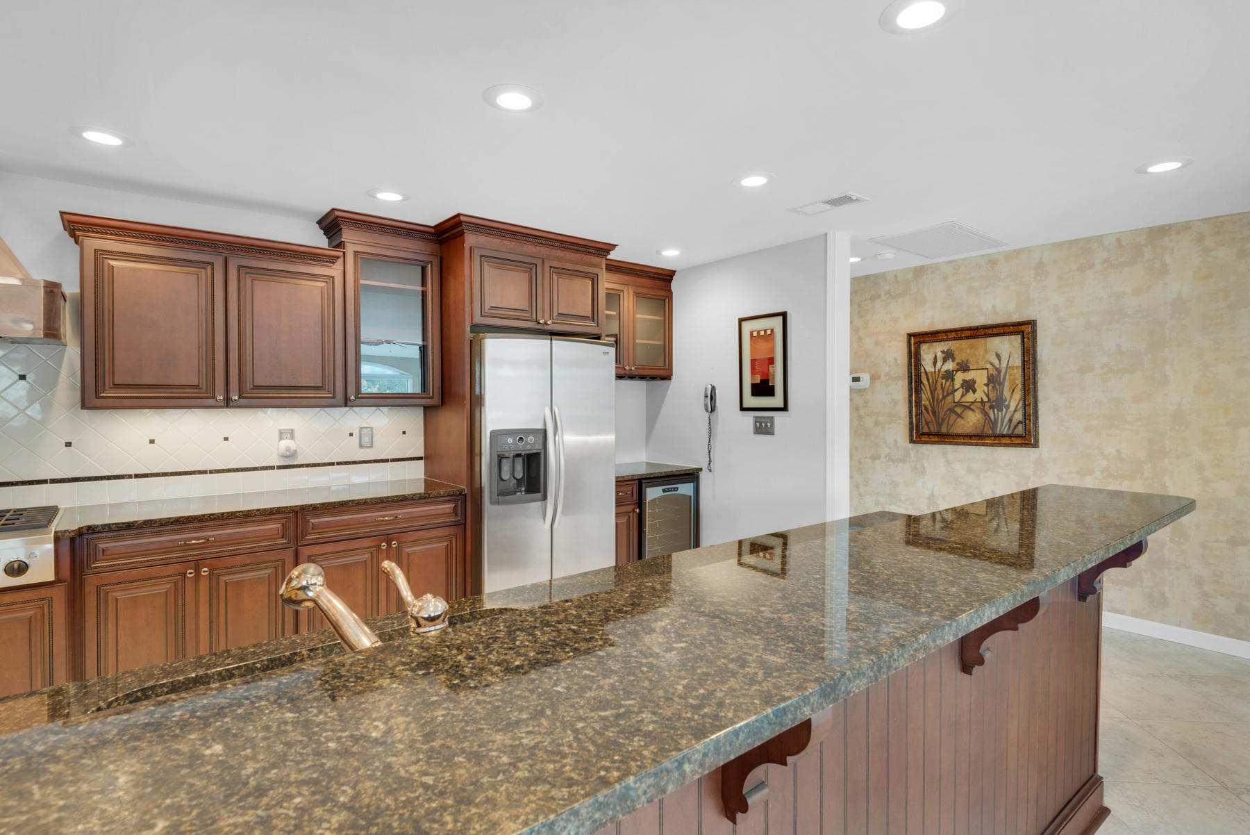 LAKE WAY VILLAS 1 - Residential