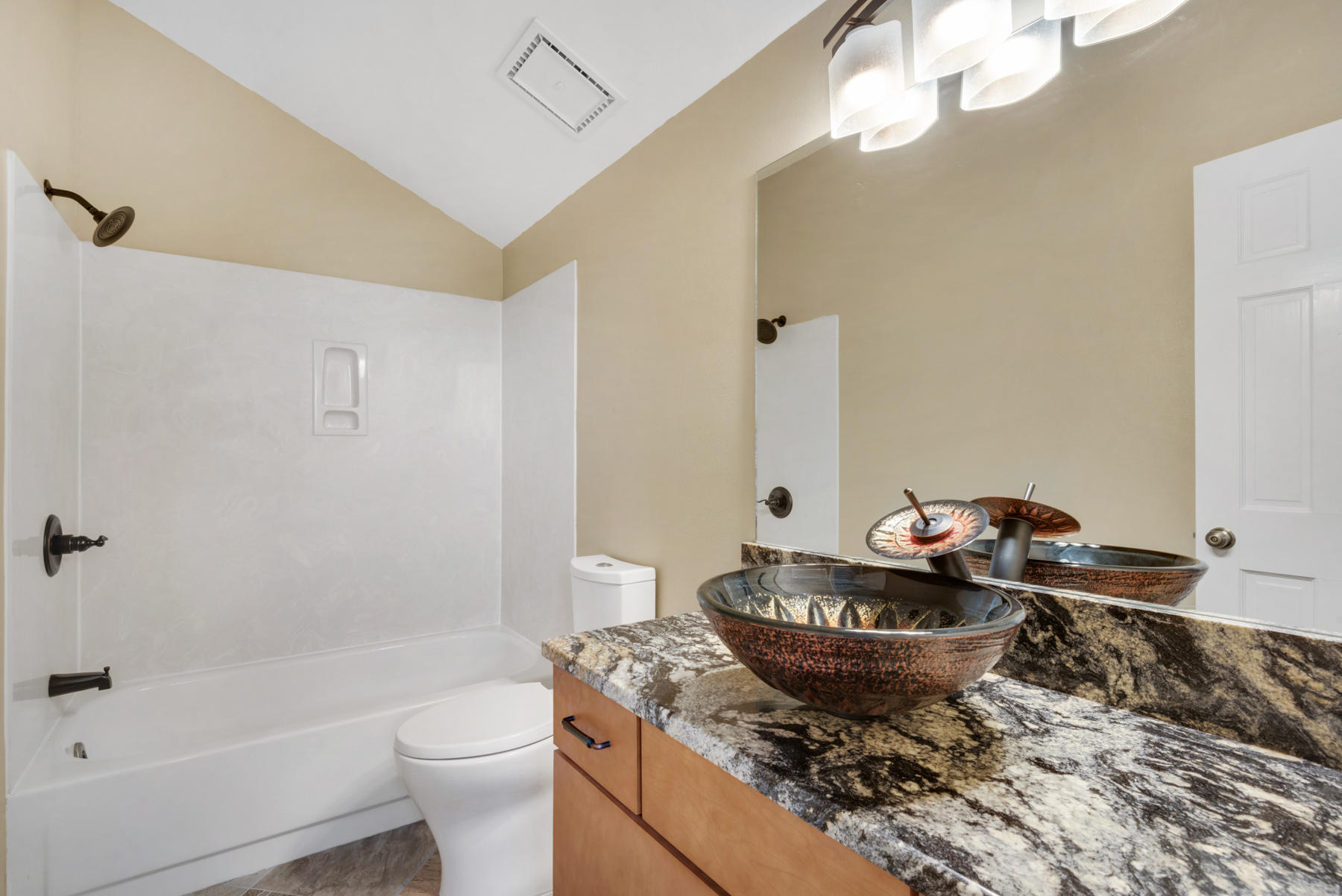 LAKE WAY VILLAS 1 - Residential