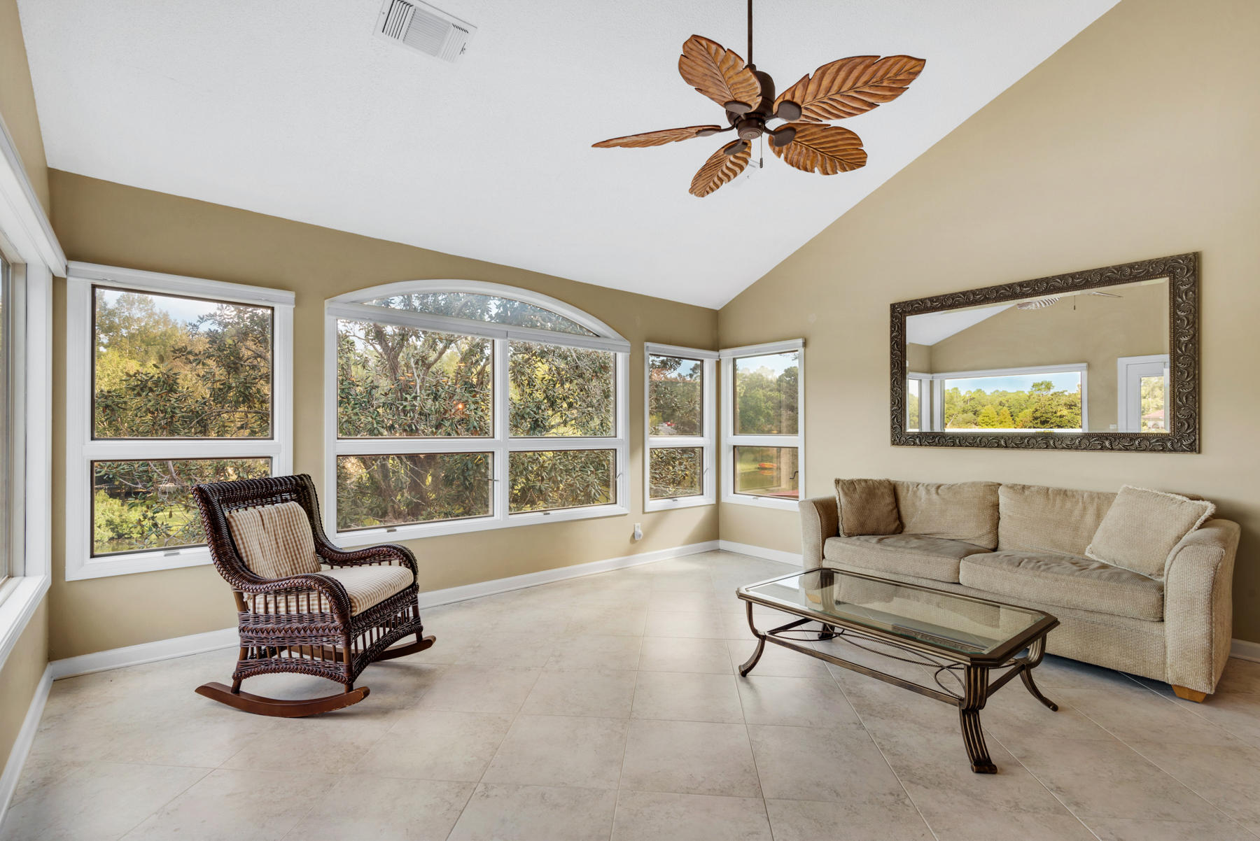 LAKE WAY VILLAS 1 - Residential