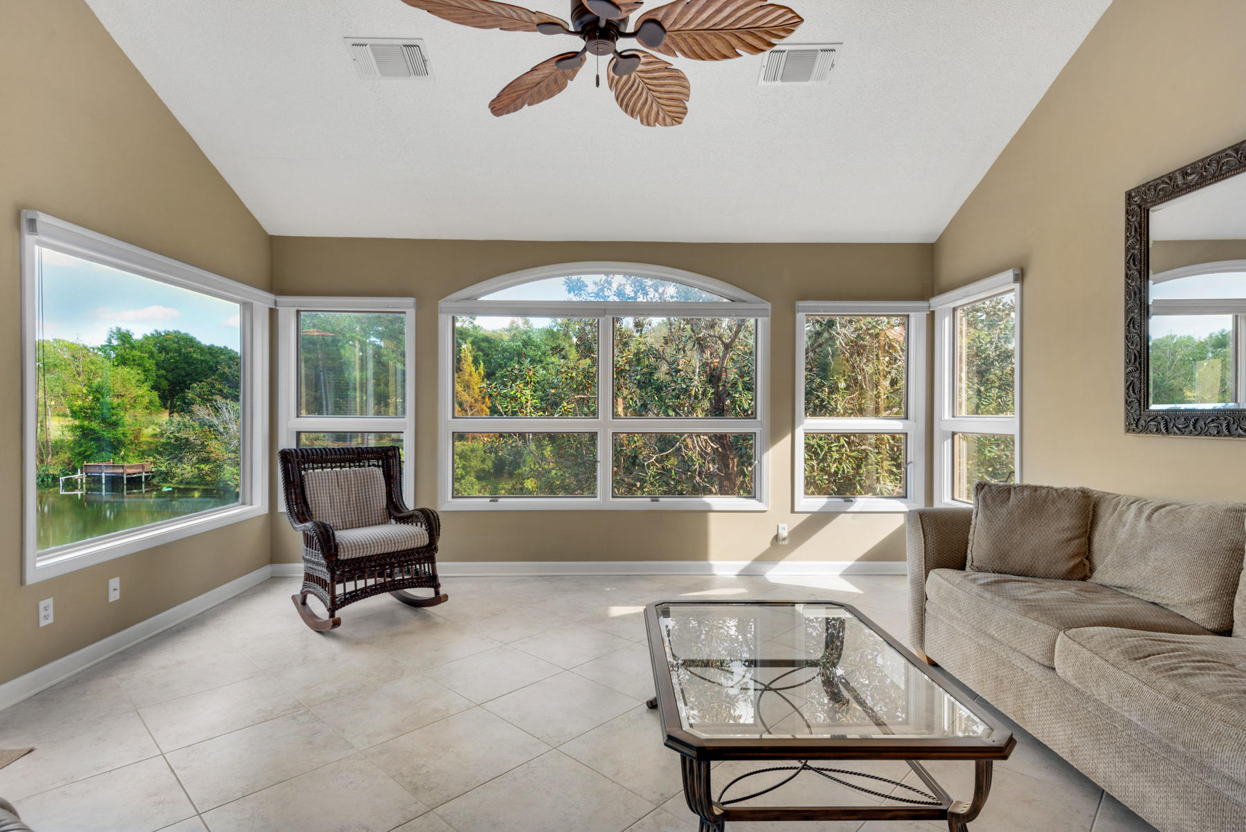 LAKE WAY VILLAS 1 - Residential