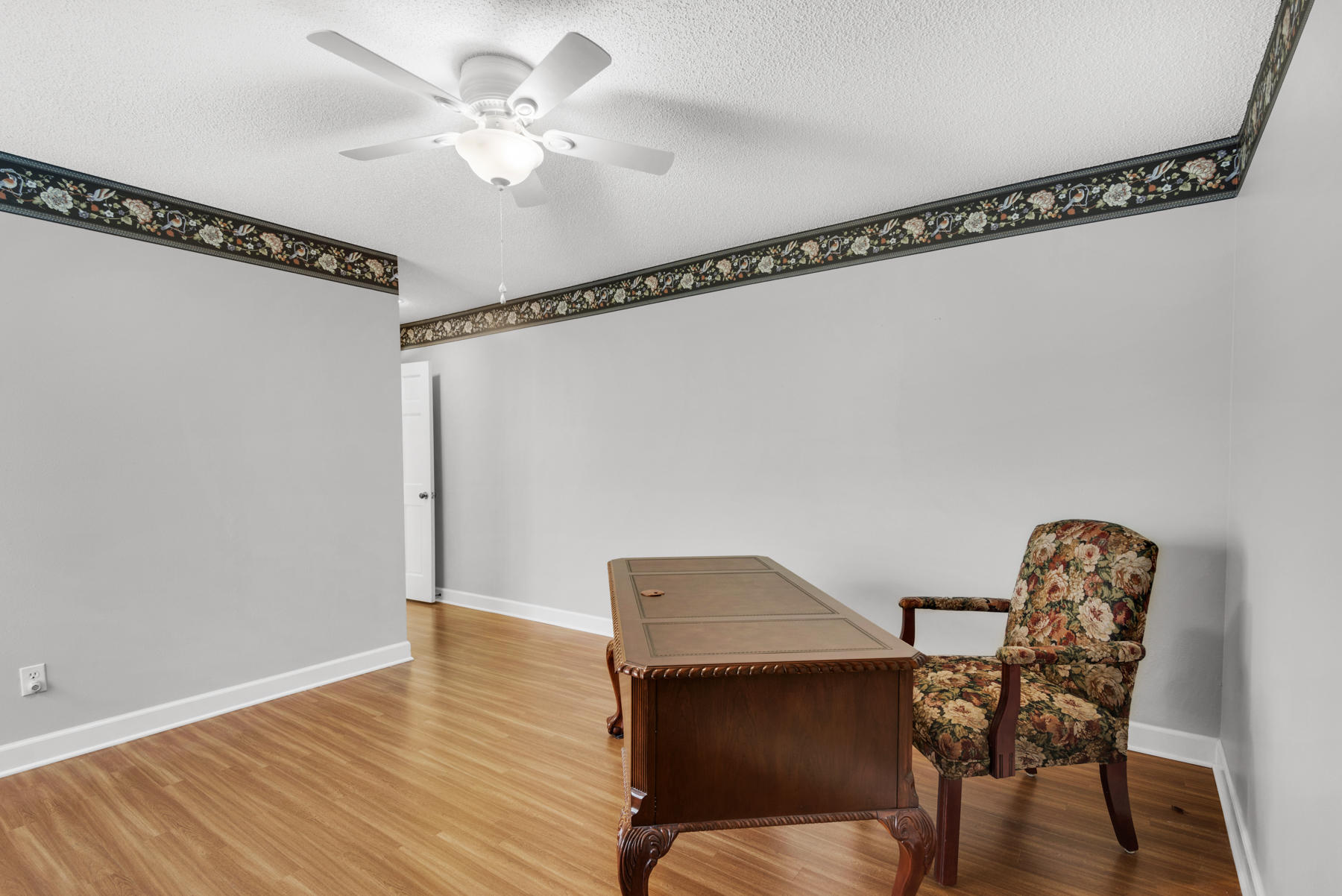 LAKE WAY VILLAS 1 - Residential