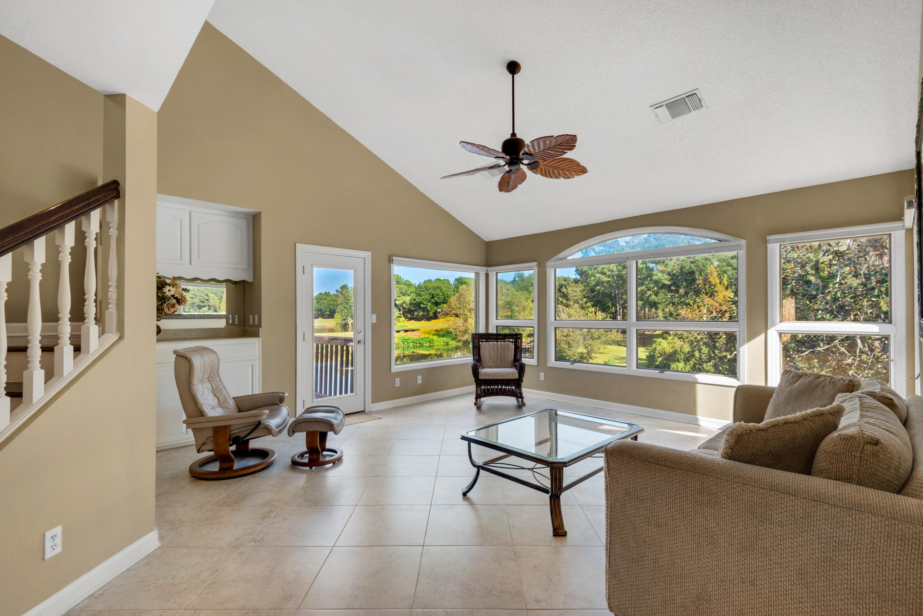 LAKE WAY VILLAS 1 - Residential