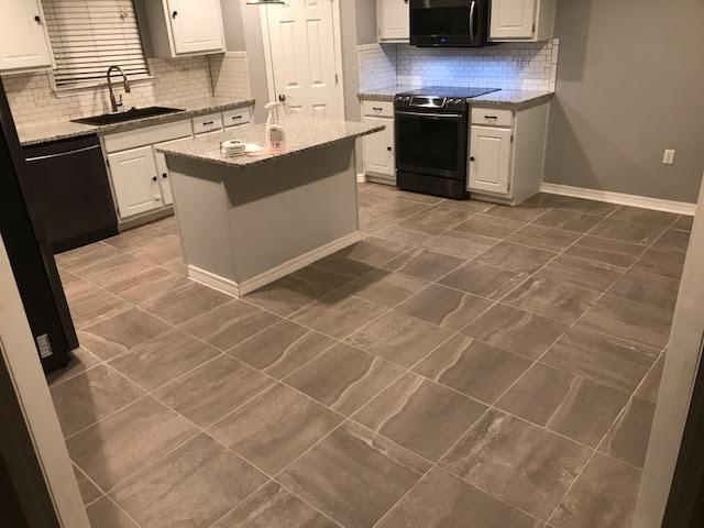 CRESTVIEW SUBURB (231000.00) - Residential