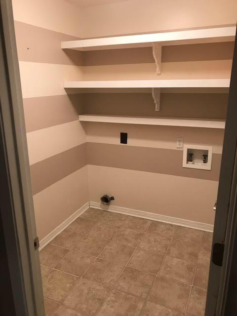 CRESTVIEW SUBURB (231000.00) - Residential