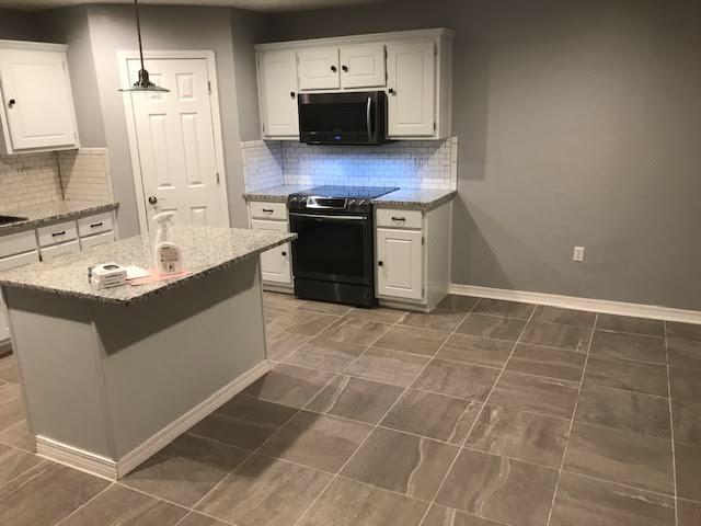 CRESTVIEW SUBURB (231000.00) - Residential