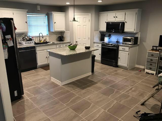 CRESTVIEW SUBURB (231000.00) - Residential