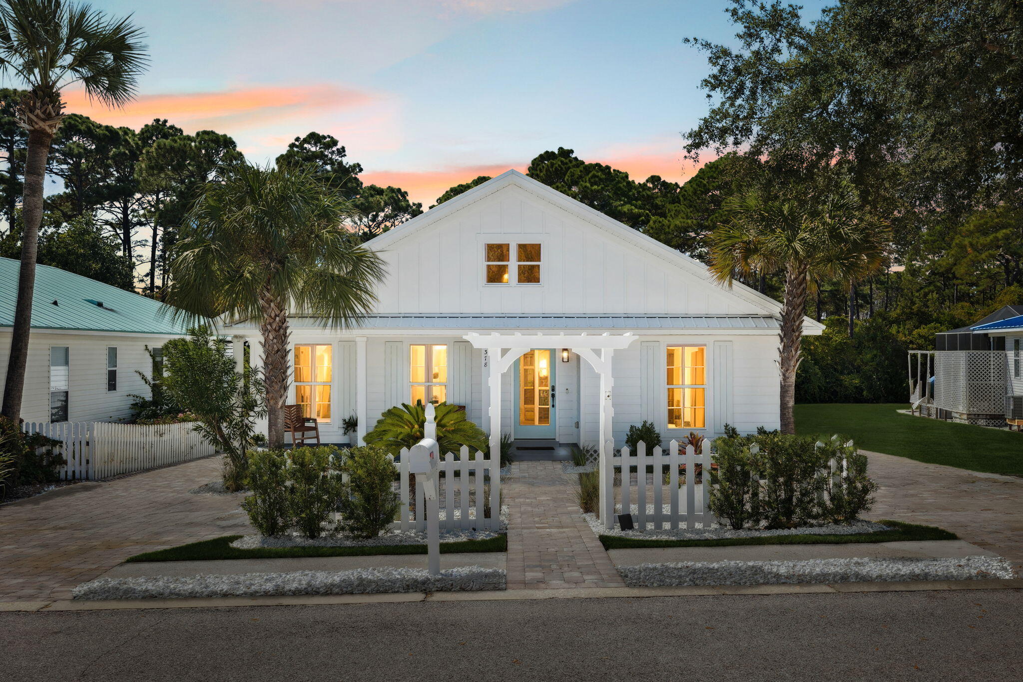SEA DUNES - Residential