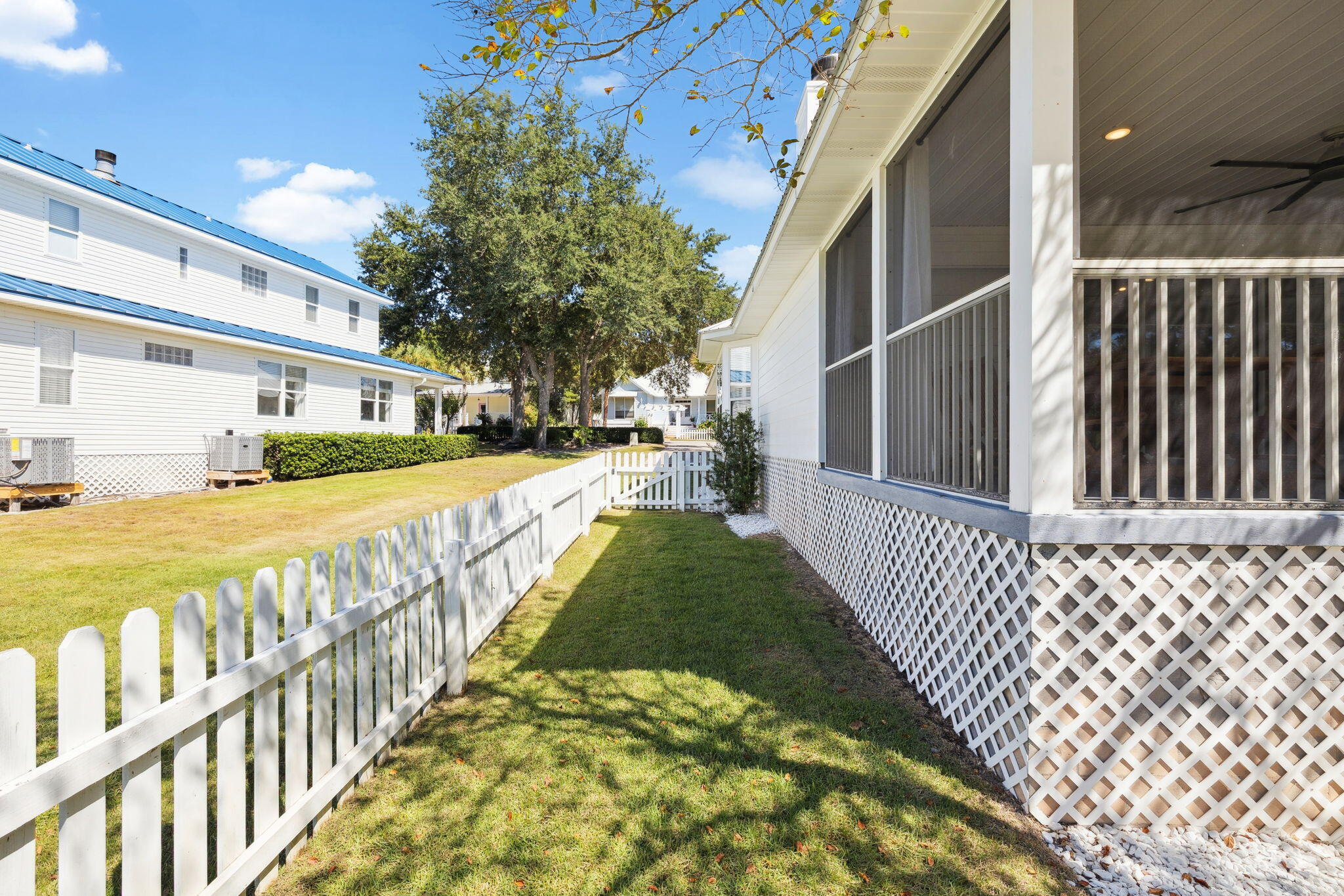 SEA DUNES - Residential