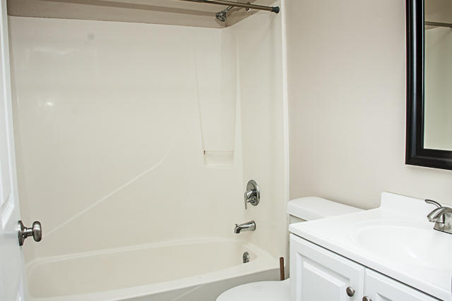 KELL-AIRE GARDENS - Residential Lease