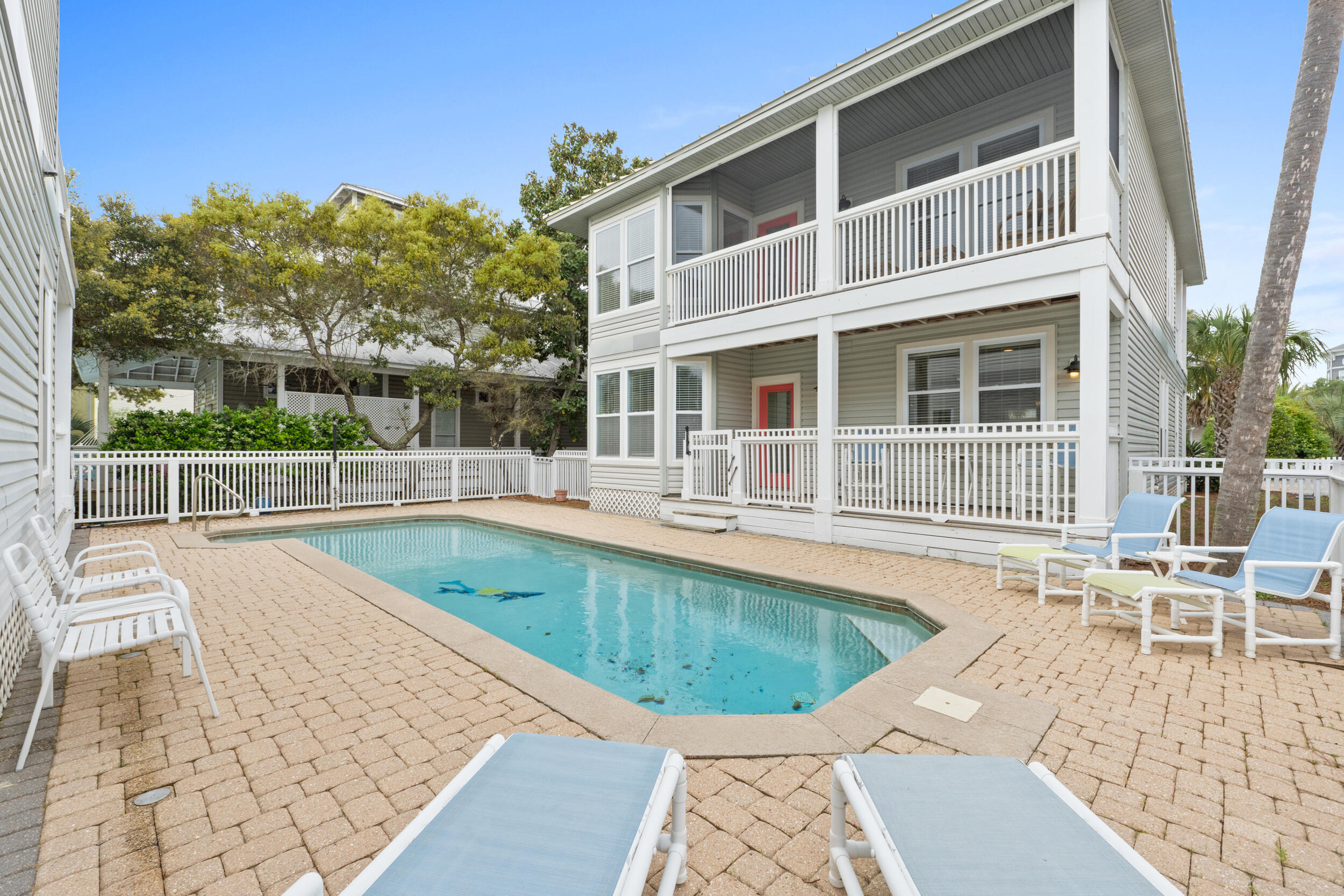The Courtyard at Crystal Beach - Residential